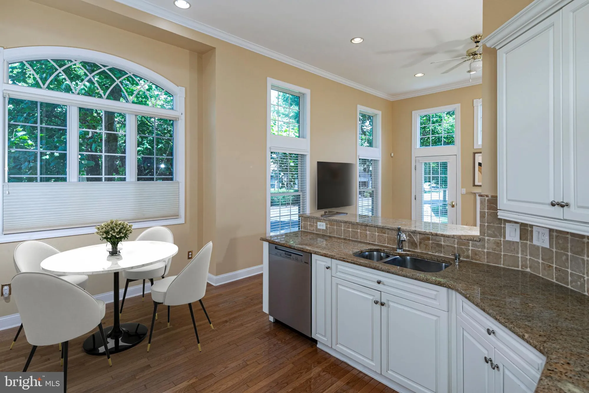 Property Slideshow image 6 of 23 | 6 allura ct, Lawrence Township, NJ, 08648