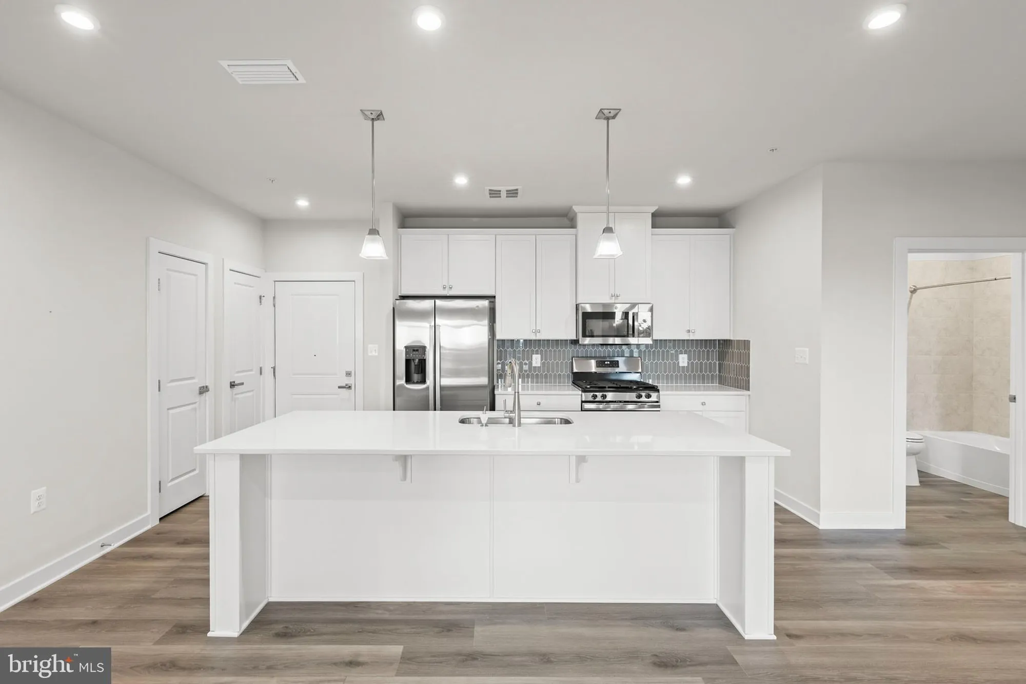 Property Slideshow image 2 of 22 | 140 mccormick cir apt 403, Winchester, VA, 22602