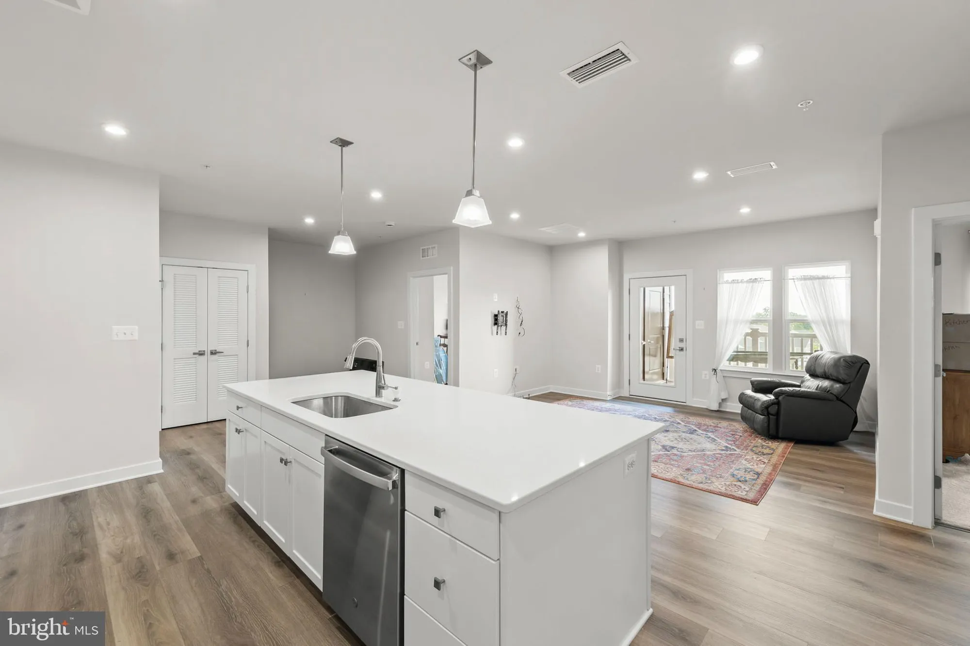 Property Slideshow image 6 of 22 | 140 mccormick cir apt 403, Winchester, VA, 22602