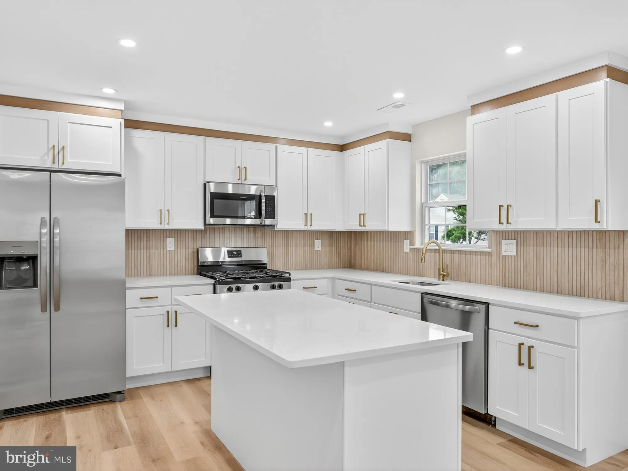 Property Slideshow image 12 of 34 | 402 paradise rd, Williamstown, NJ, 08094