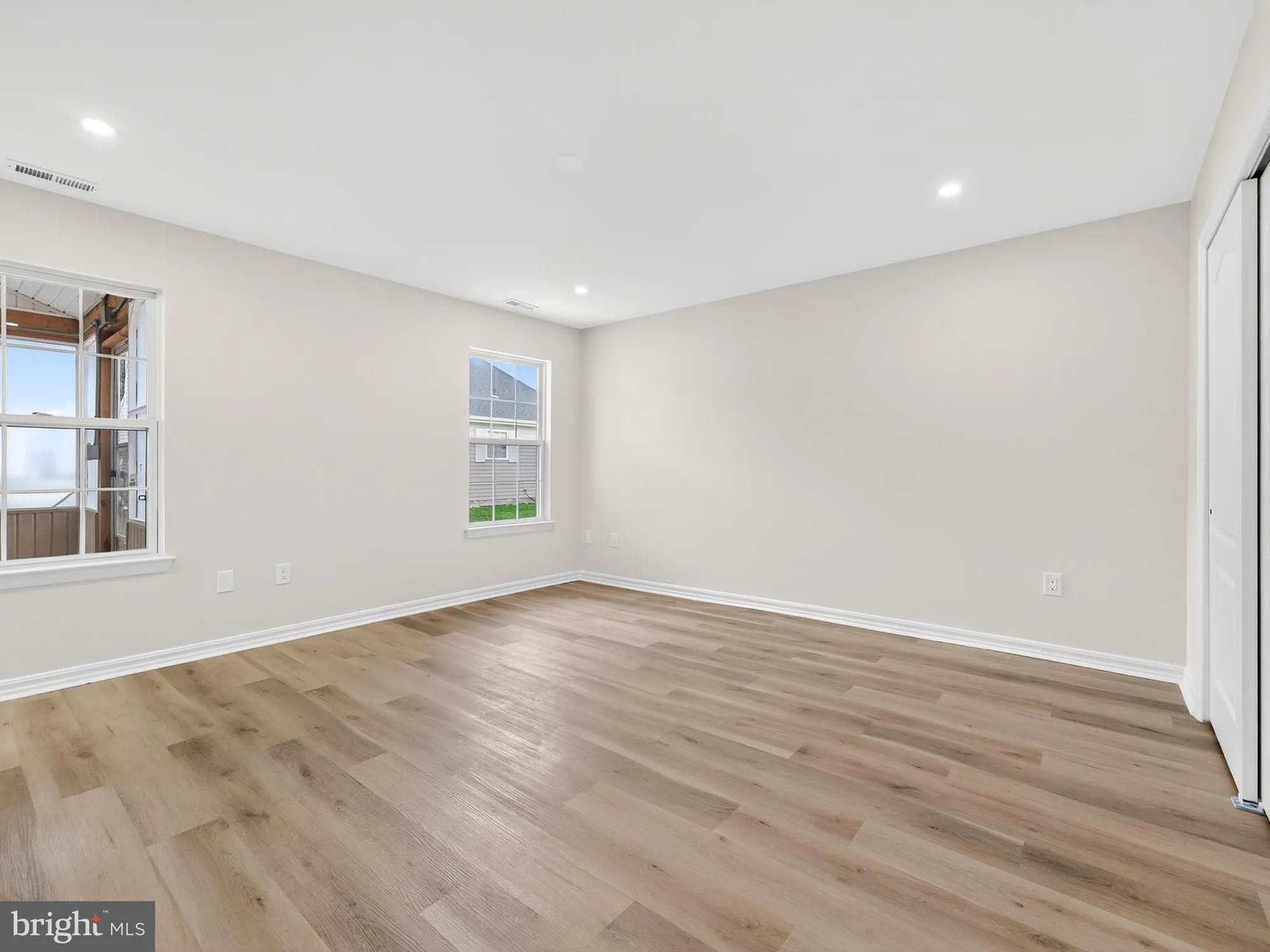 Property Slideshow image 20 of 34 | 402 paradise rd, Williamstown, NJ, 08094