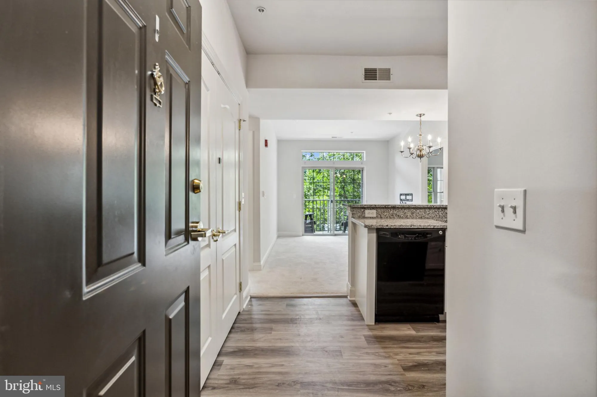 Property Slideshow image 10 of 32 | 3000 fountainview cir # 3311, Newark, DE, 19713