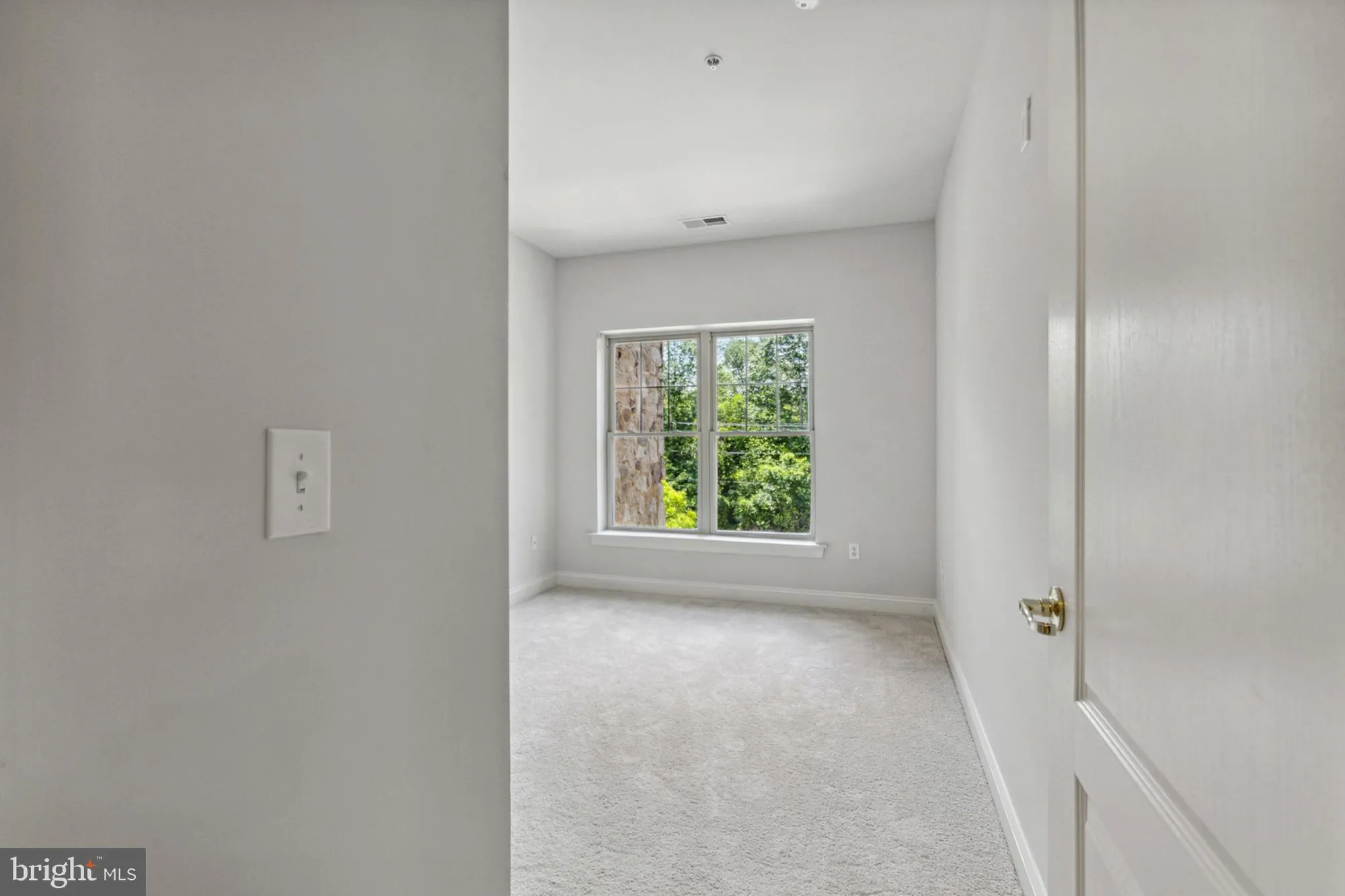 Property Slideshow image 27 of 32 | 3000 fountainview cir # 3311, Newark, DE, 19713