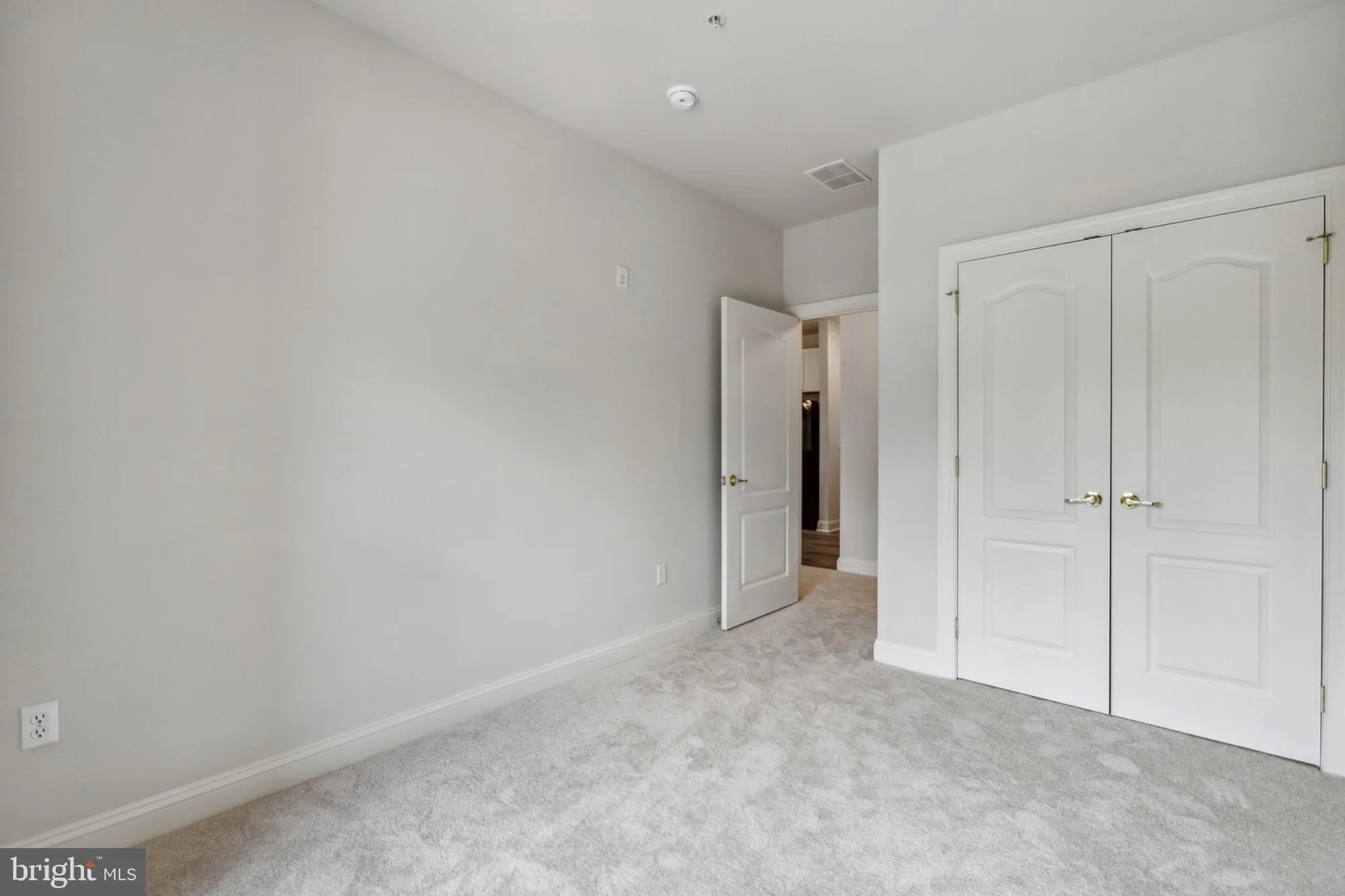 Property Slideshow image 28 of 32 | 3000 fountainview cir # 3311, Newark, DE, 19713