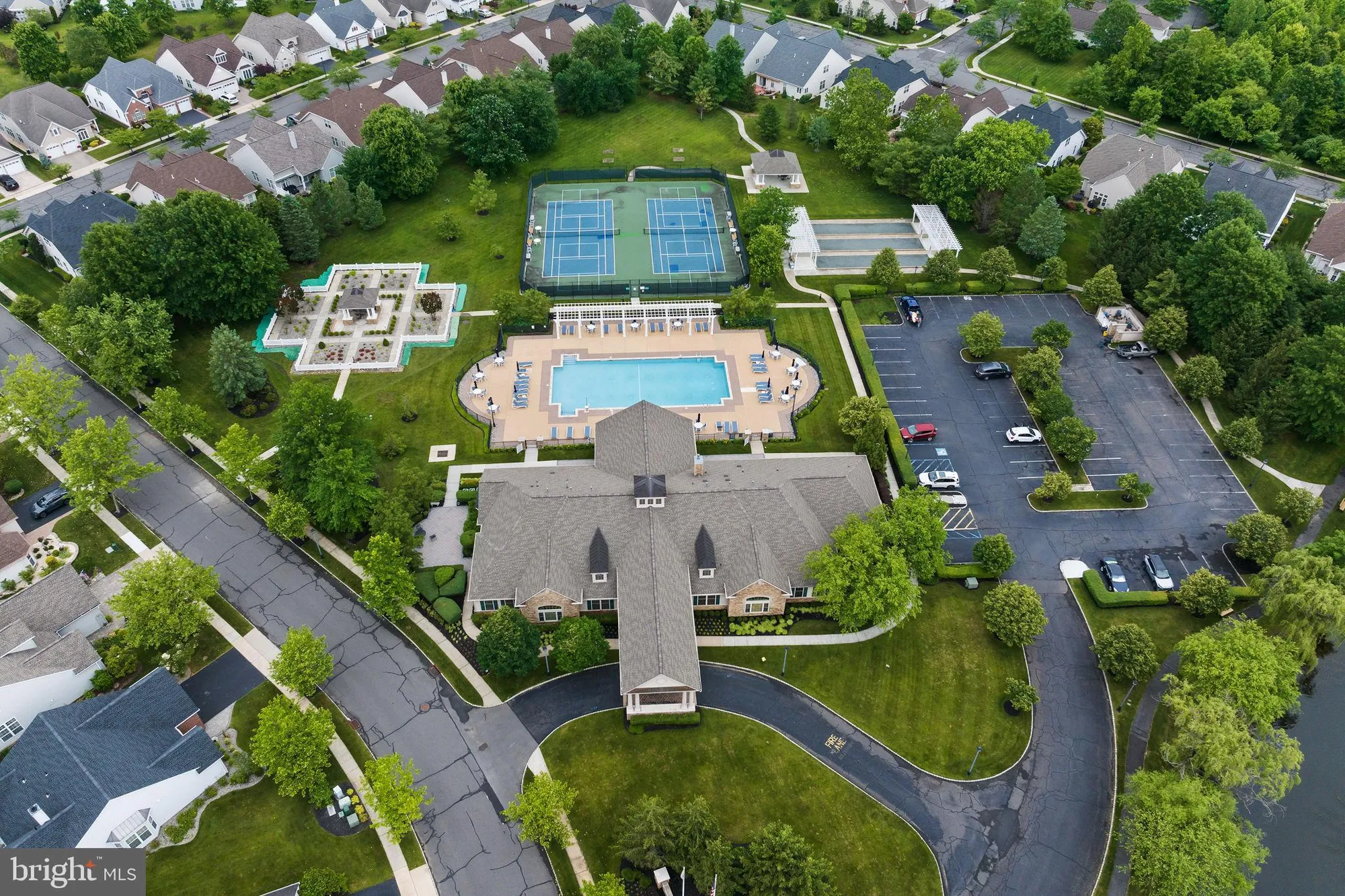 Property Slideshow image 31 of 39 | 37 monte carlo dr, Hamilton, NJ, 08691