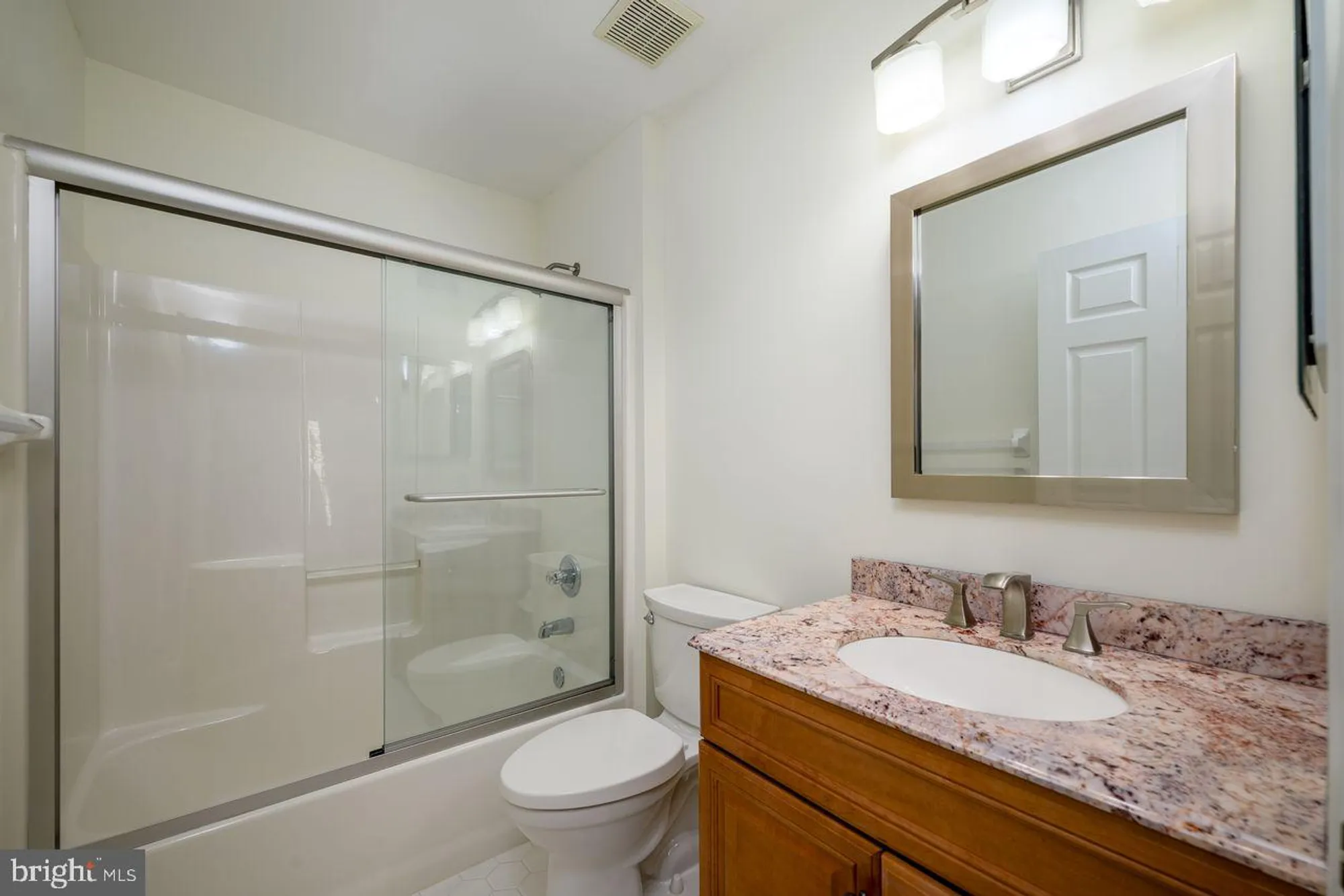 Property Slideshow image 34 of 51 | 4 penny ln, Jackson, NJ, 08527