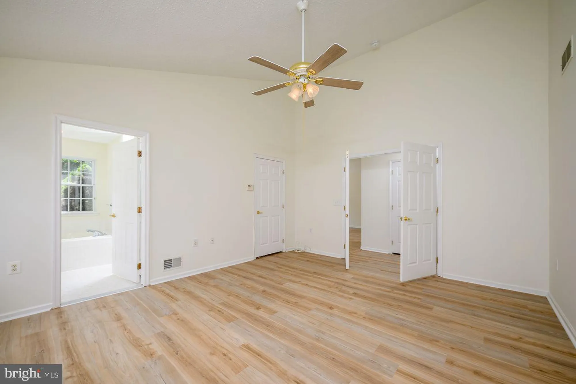 Property Slideshow image 24 of 51 | 4 penny ln, Jackson, NJ, 08527