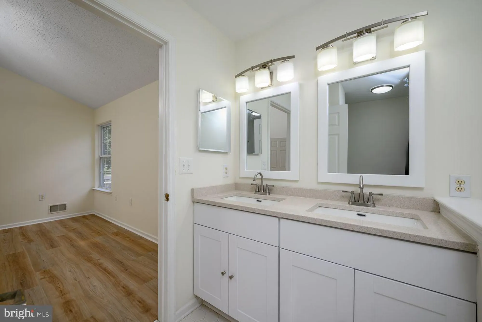 Property Slideshow image 26 of 51 | 4 penny ln, Jackson, NJ, 08527