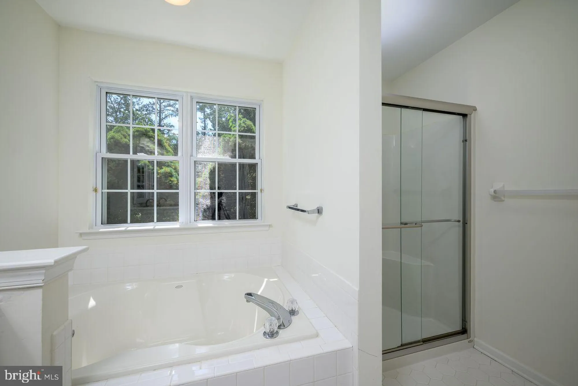 Property Slideshow image 27 of 51 | 4 penny ln, Jackson, NJ, 08527