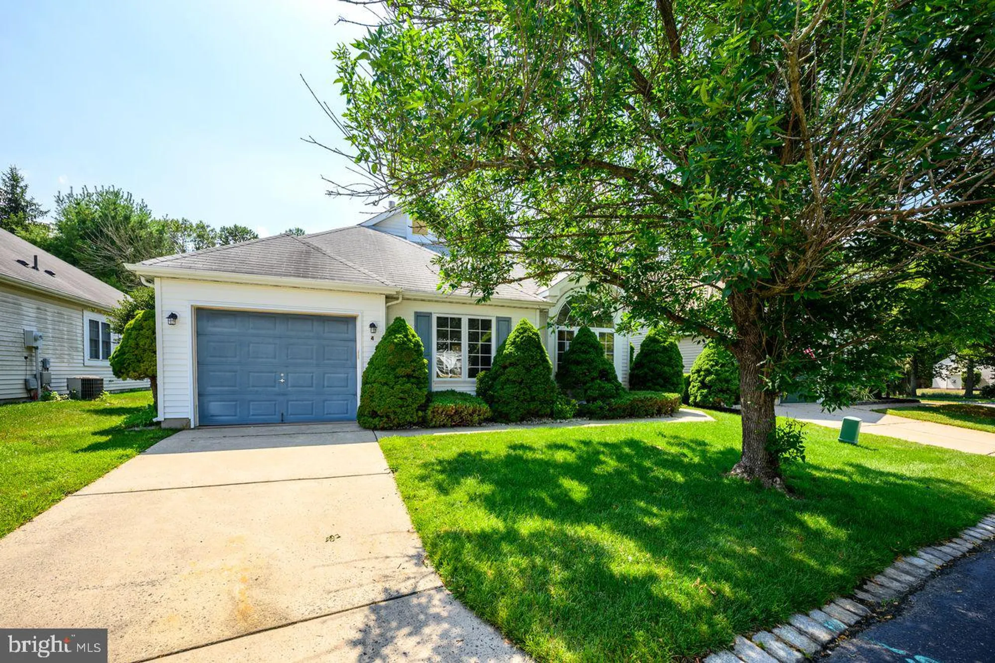 Property Slideshow image 39 of 51 | 4 penny ln, Jackson, NJ, 08527