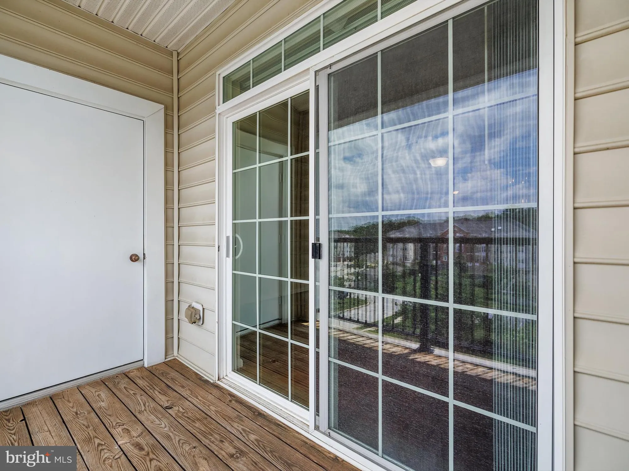 Property Slideshow image 14 of 53 | 8615 fluttering leaf trl 404, Odenton, MD, 21113