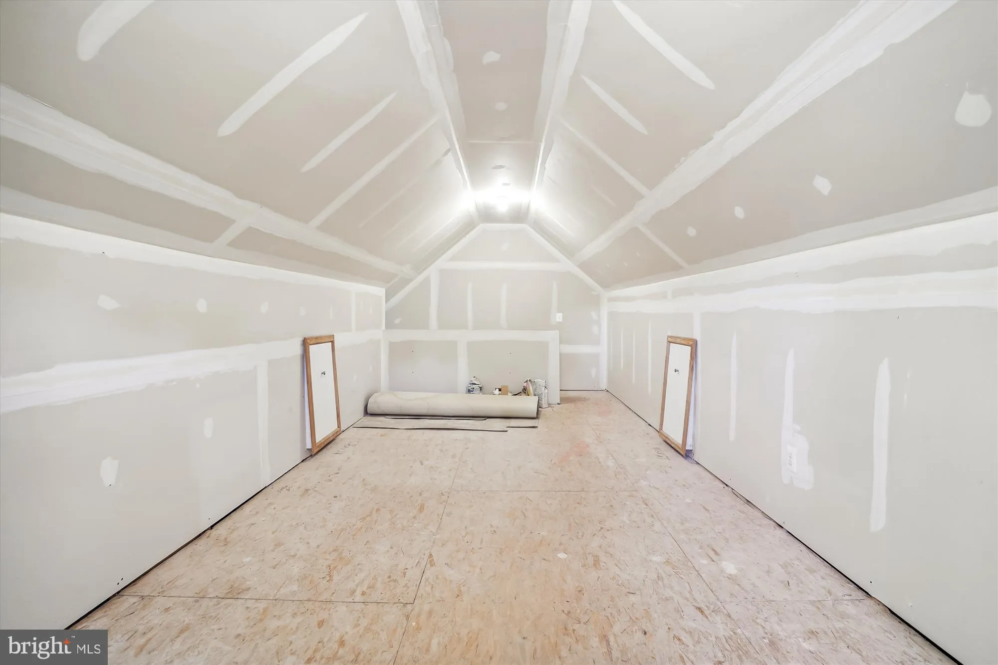 Property Slideshow image 8 of 25 | 16529 sparkling brook loop, Dumfries, VA, 22025