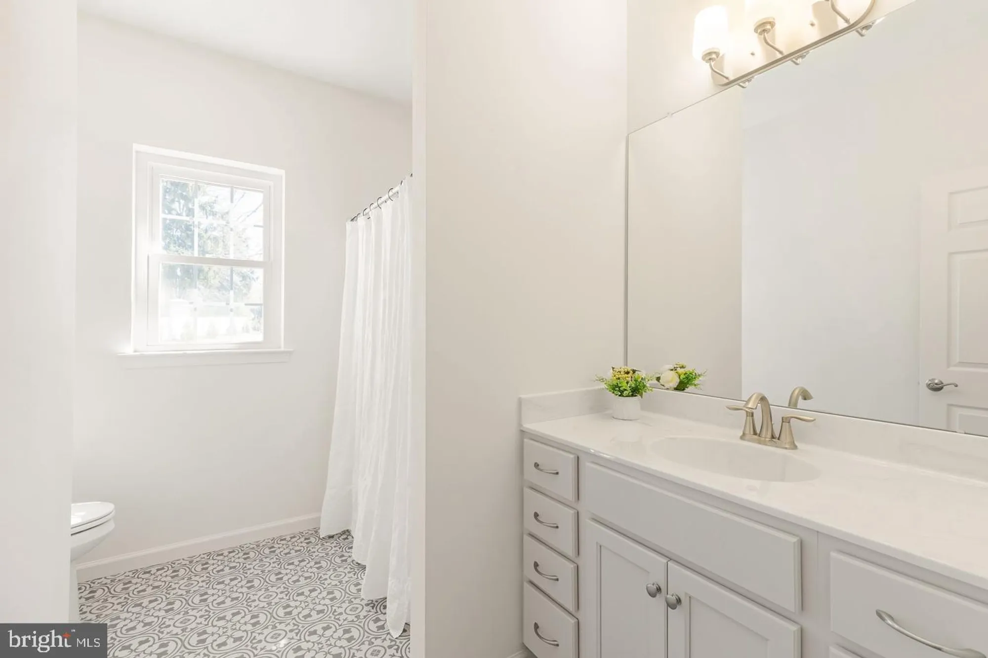 Property Slideshow image 24 of 31 | 2647 baltimore pike, Oxford, PA, 19363