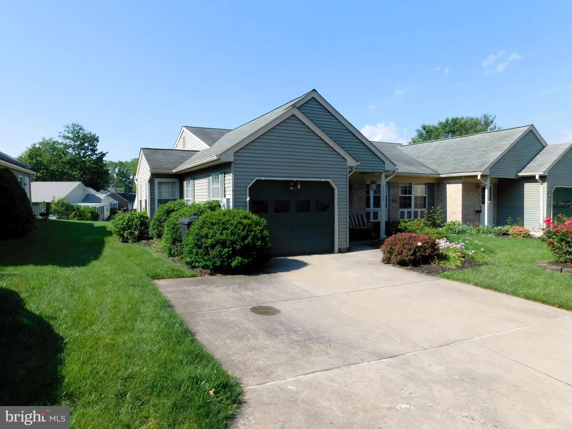 Property Slideshow image 4 of 18 | 5722 box elder ct, Frederick, MD, 21703