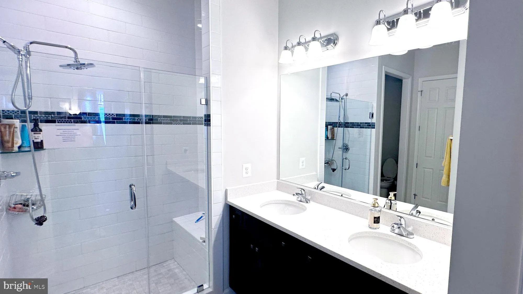 Property Slideshow image 16 of 30 | 18989 coral reef sq, Leesburg, VA, 20176