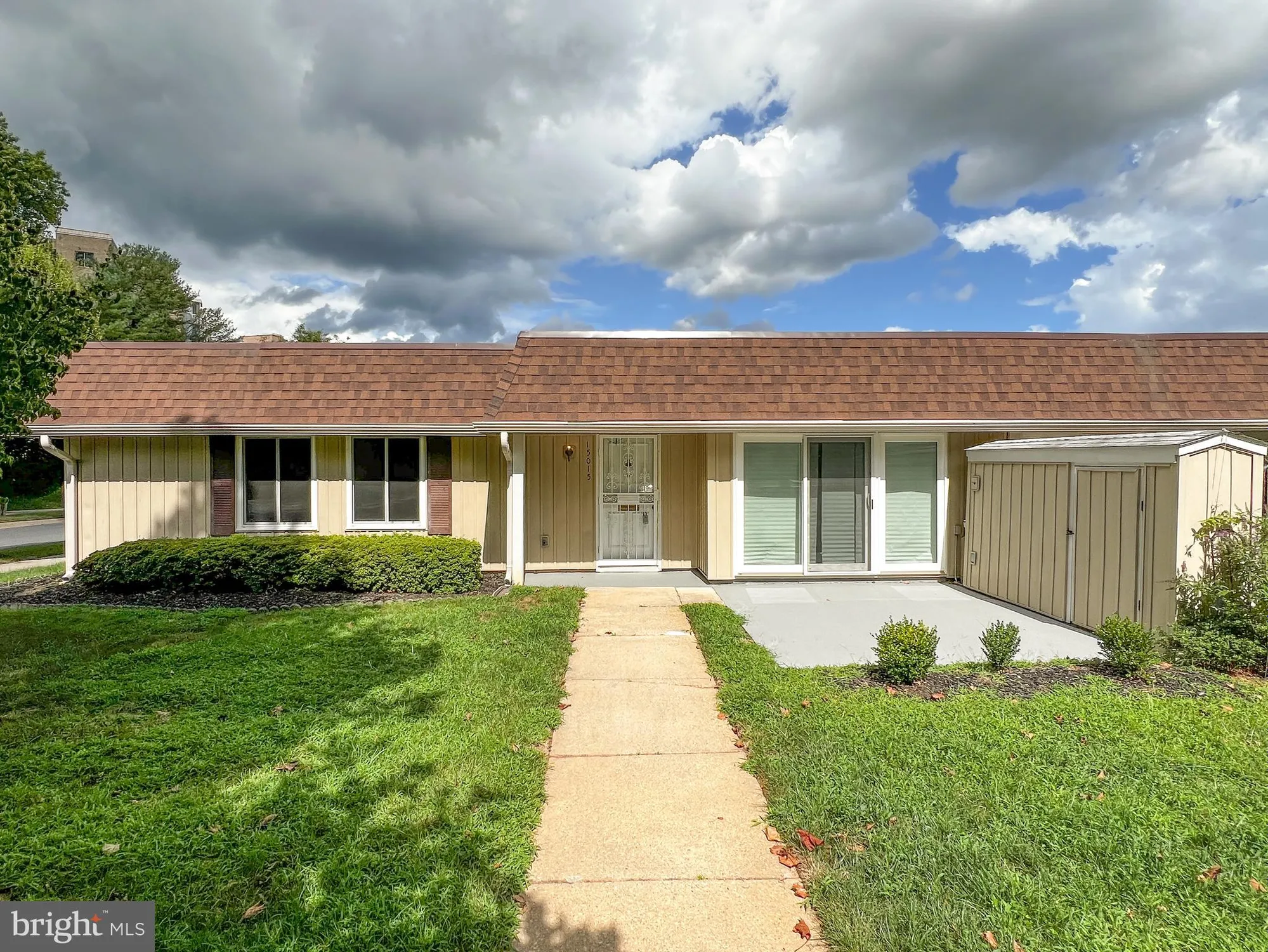 Property Slideshow image 3 of 33 | 15015 haslemere ct, Silver Spring, MD, 20906