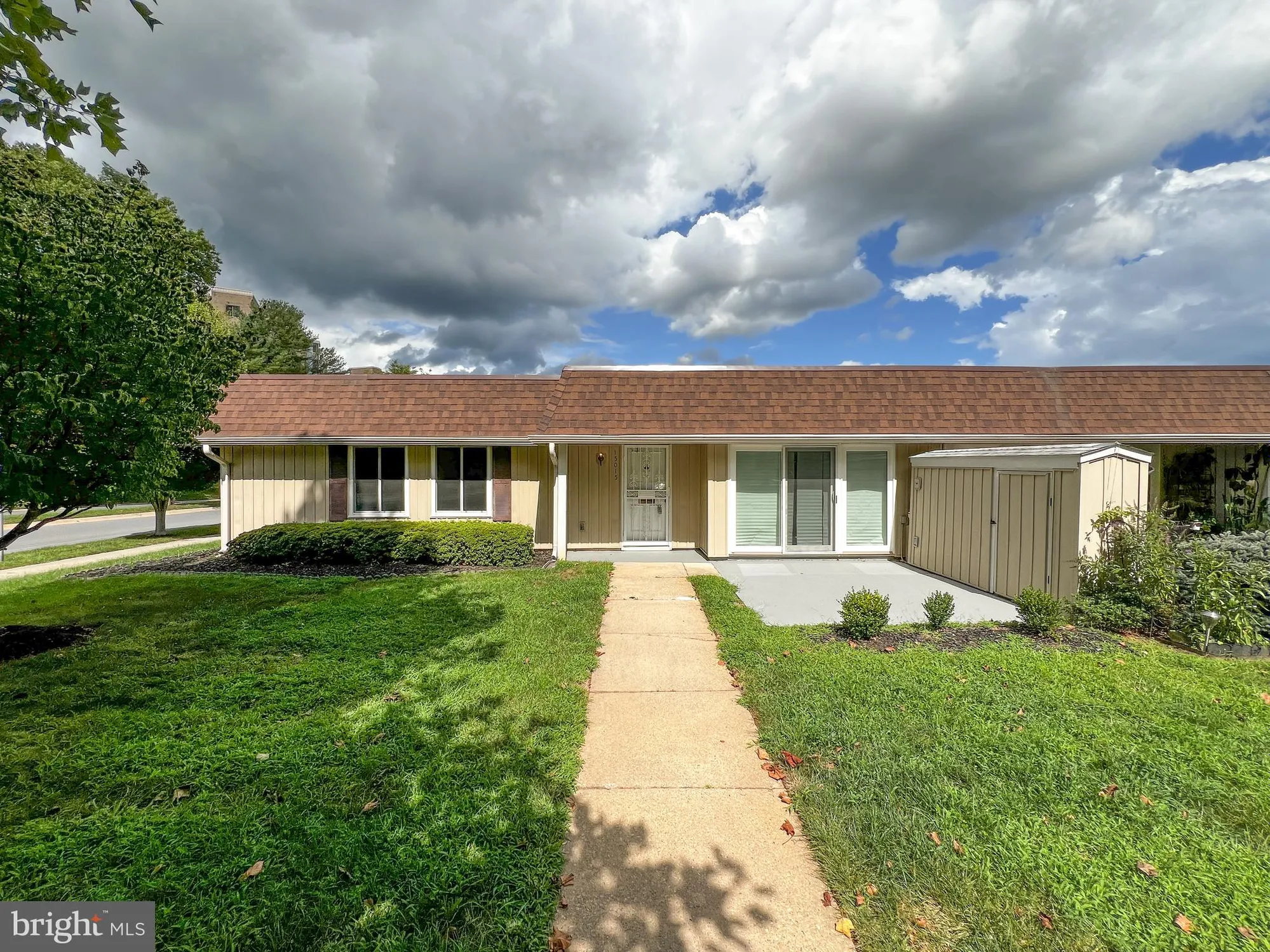 Property Slideshow image 2 of 33 | 15015 haslemere ct, Silver Spring, MD, 20906