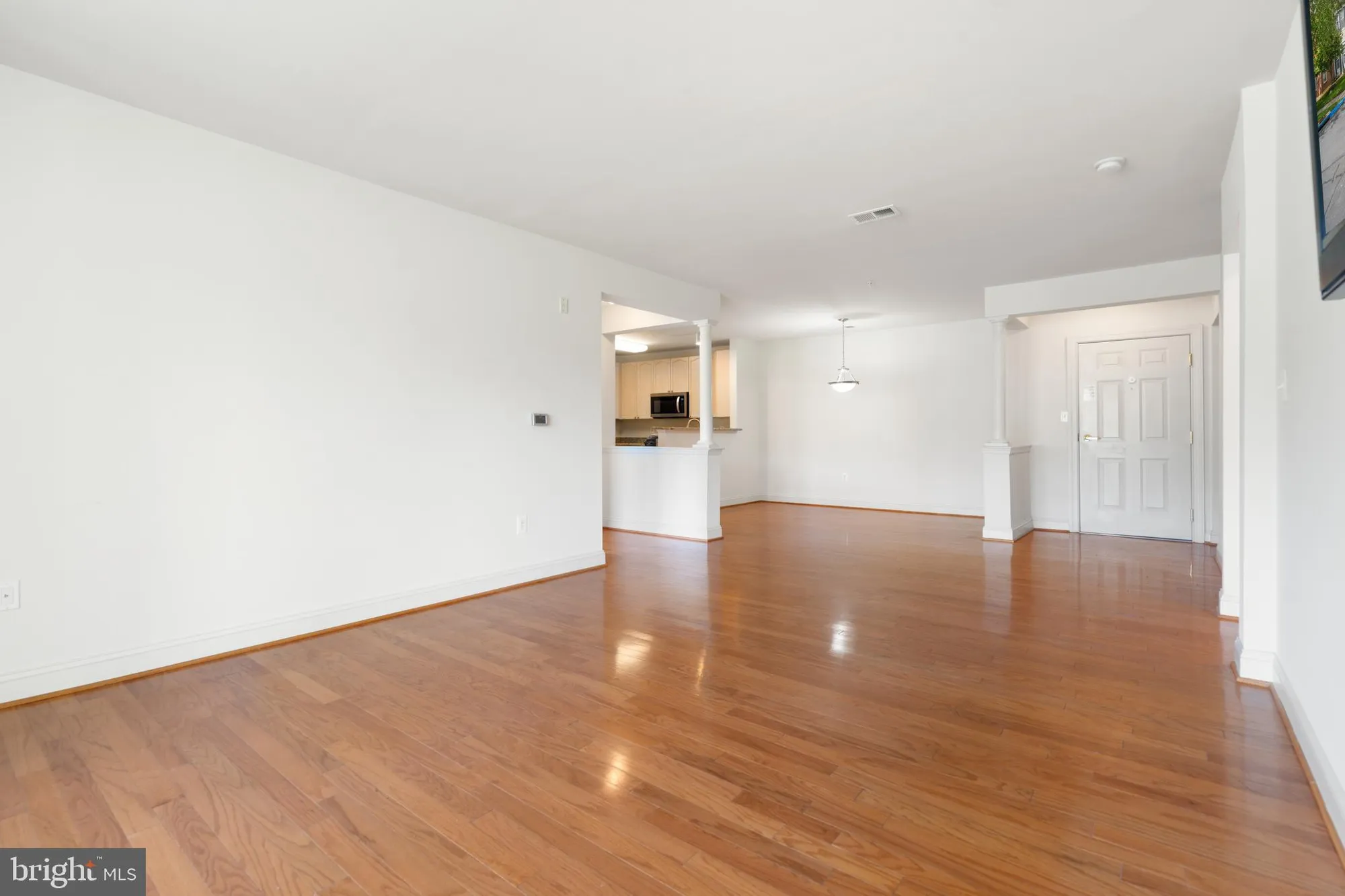 Property Slideshow image 9 of 30 | 6704 holly farm ln unit 109, Warrenton, VA, 20187