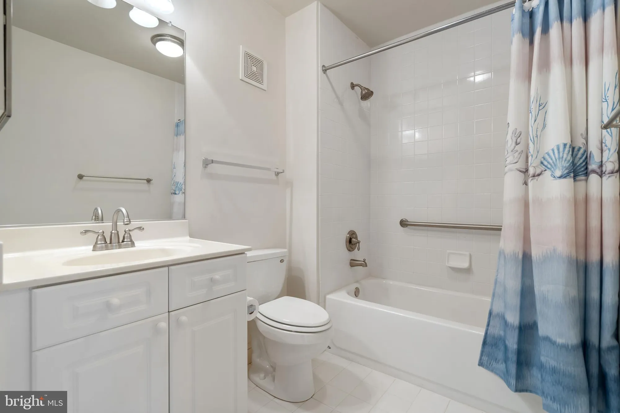 Property Slideshow image 19 of 30 | 6704 holly farm ln unit 109, Warrenton, VA, 20187