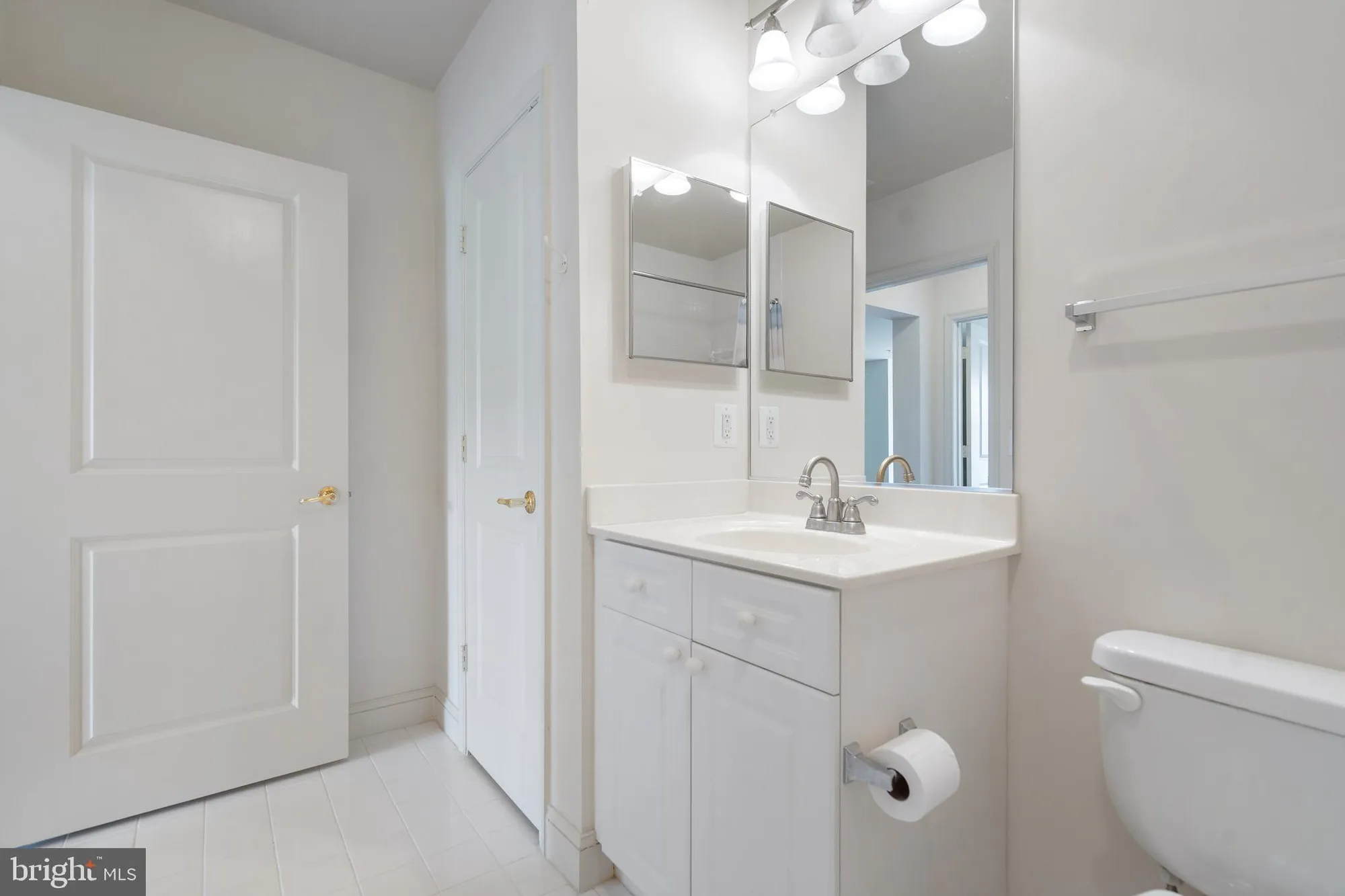 Property Slideshow image 20 of 30 | 6704 holly farm ln unit 109, Warrenton, VA, 20187