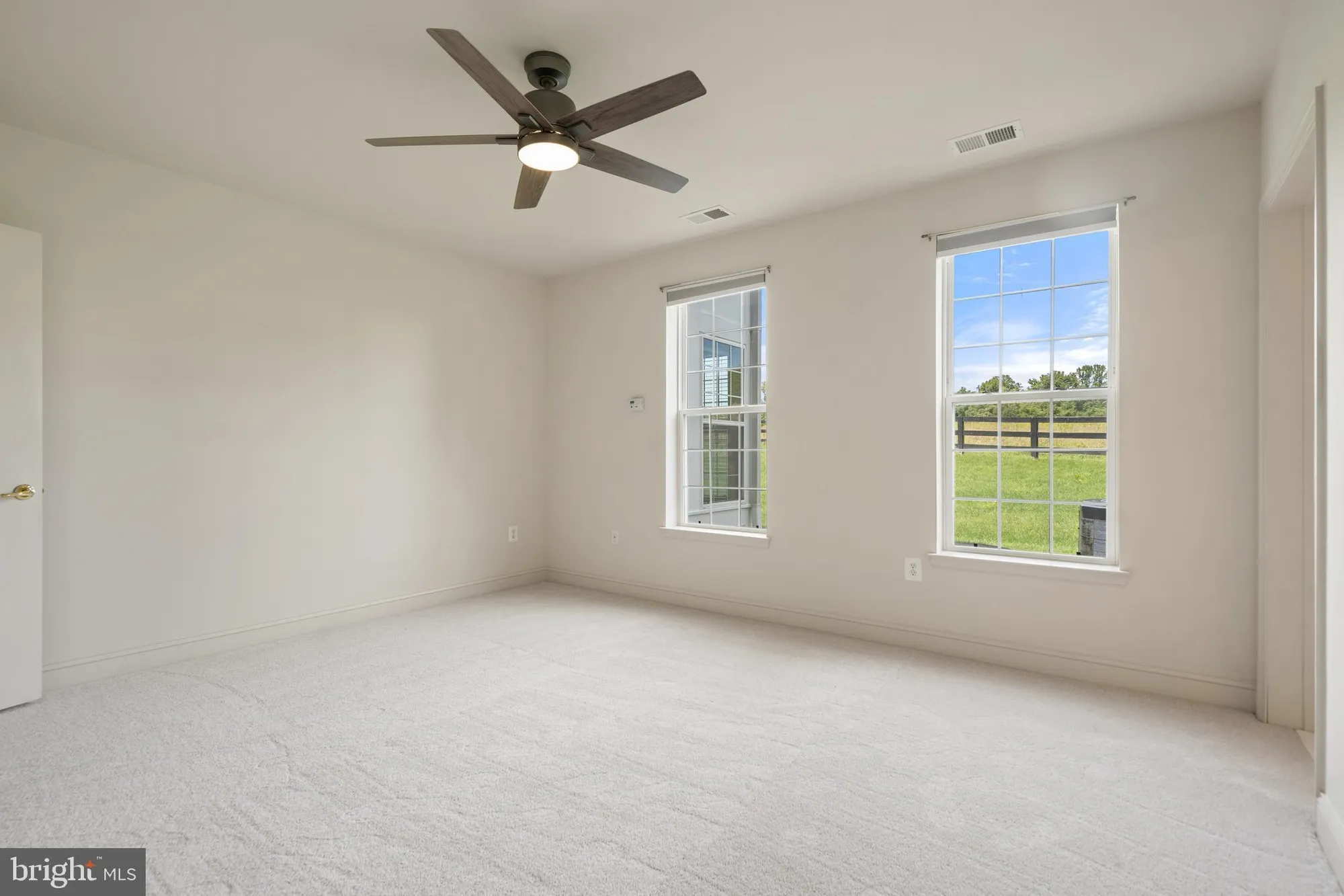 Property Slideshow image 15 of 30 | 6704 holly farm ln unit 109, Warrenton, VA, 20187