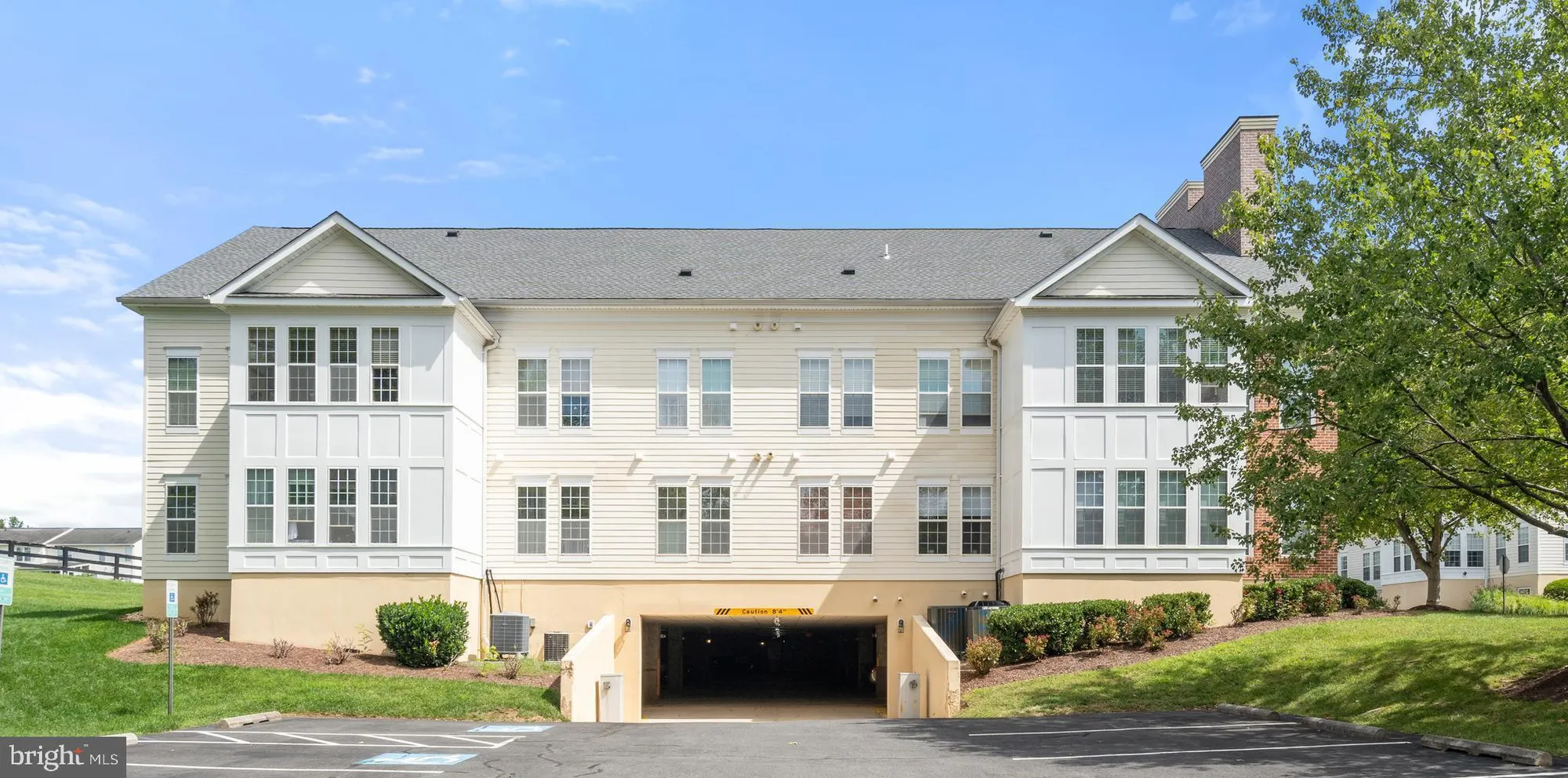 Property Slideshow image 29 of 30 | 6704 holly farm ln unit 109, Warrenton, VA, 20187