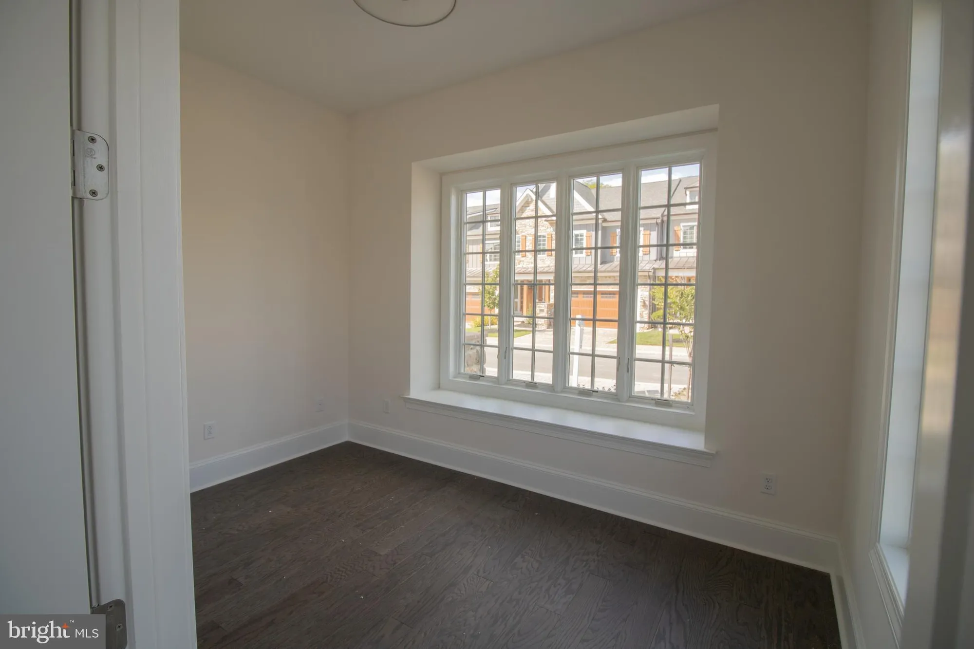 Property Slideshow image 12 of 15 | 1115 invermere rd, Wilmington, DE, 19803