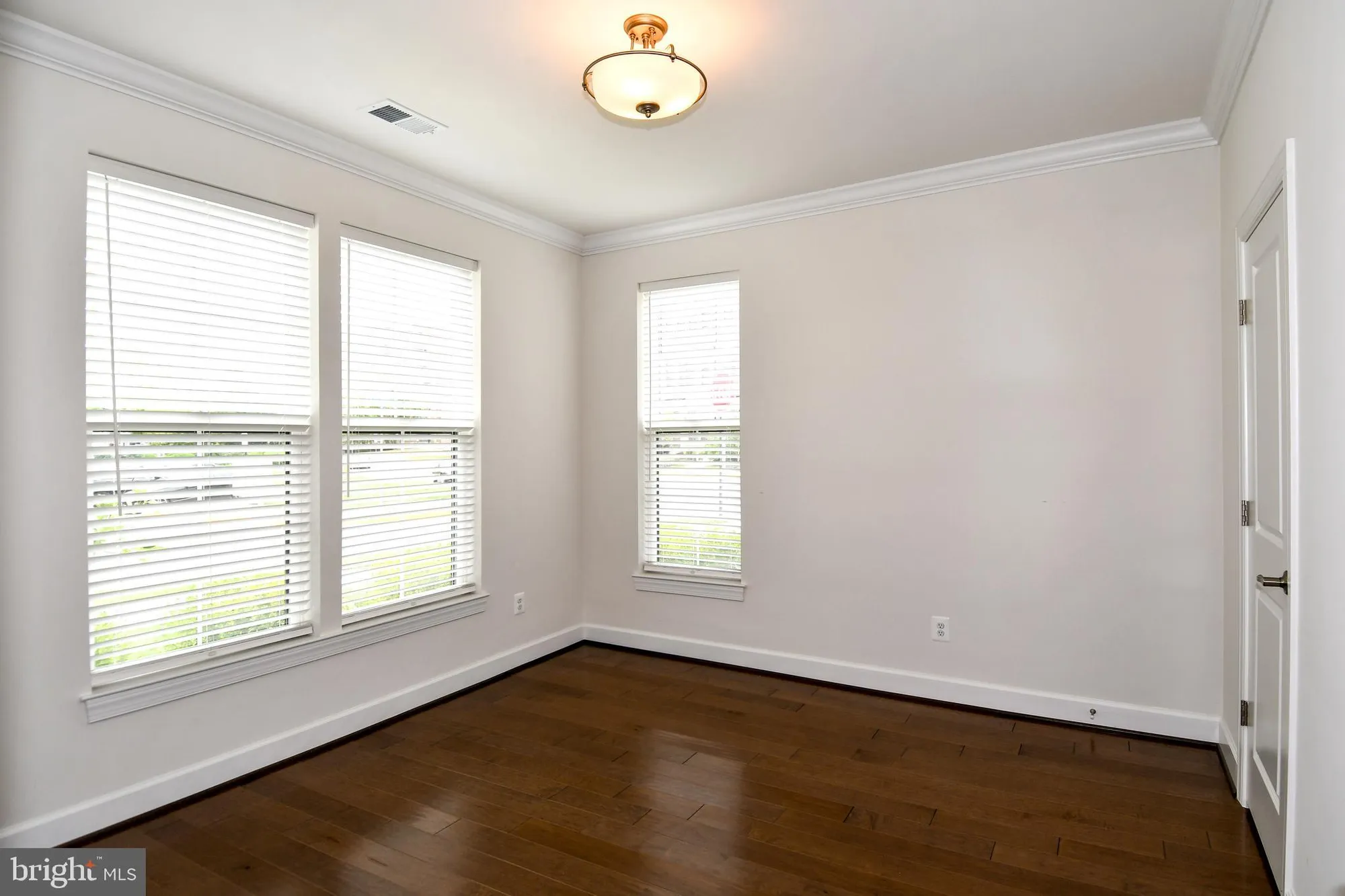 Property Slideshow image 8 of 53 | 13825 estuary pl, Woodbridge, VA, 22191