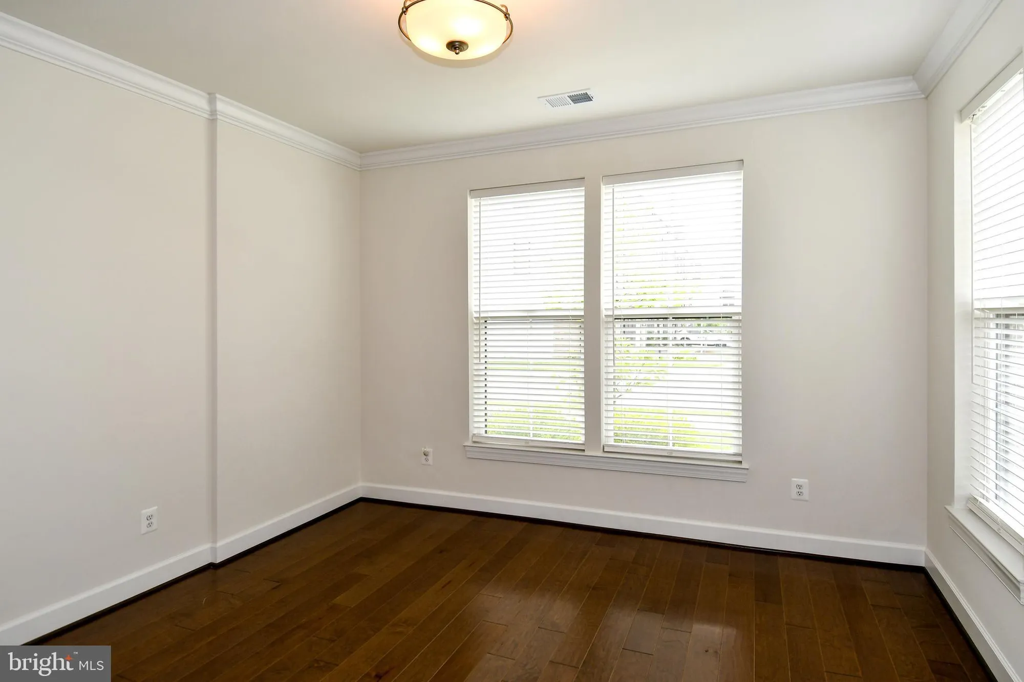 Property Slideshow image 9 of 53 | 13825 estuary pl, Woodbridge, VA, 22191