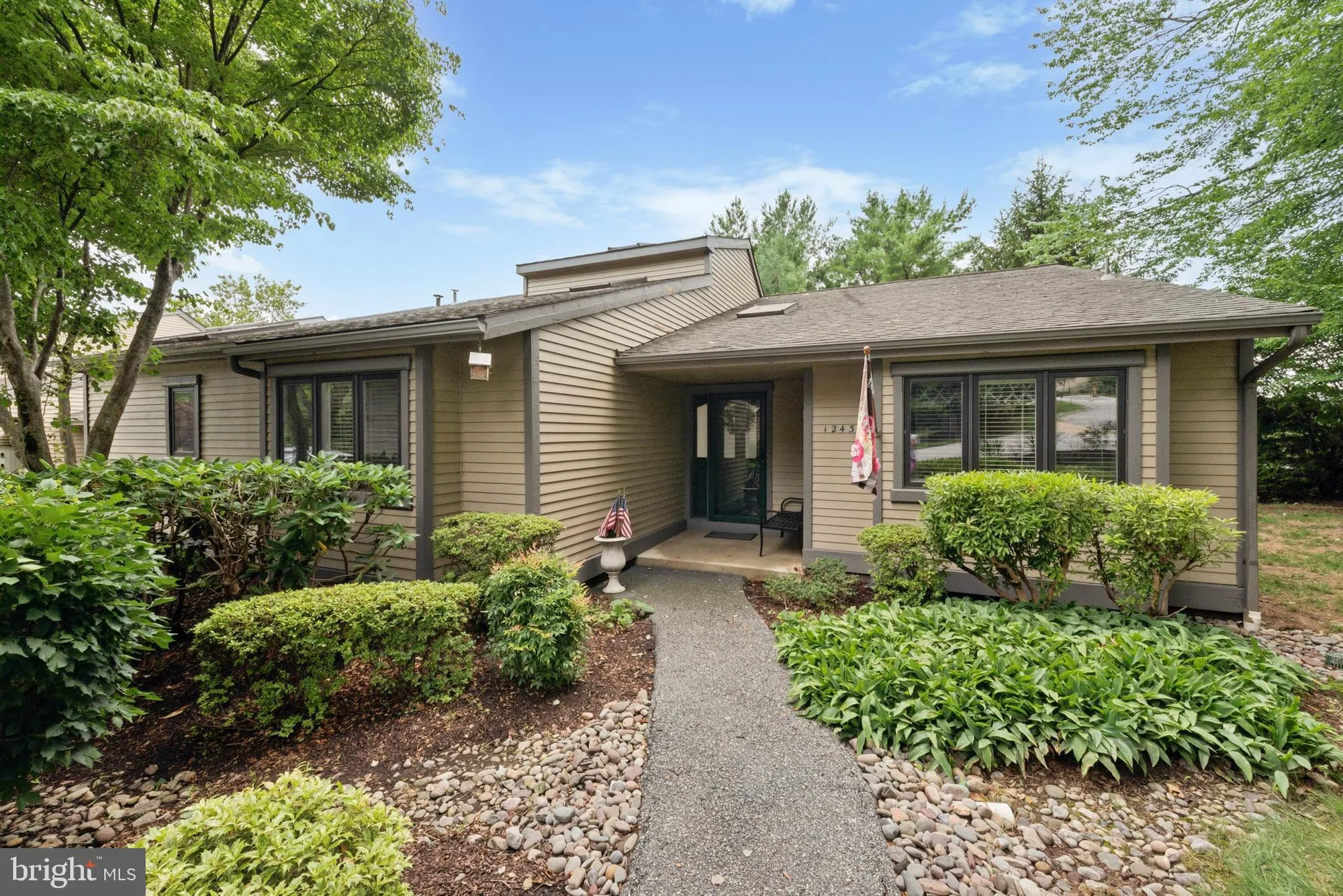 Property Slideshow image 2 of 35 | 1243 princeton ln # 1243, West Chester, PA, 19380