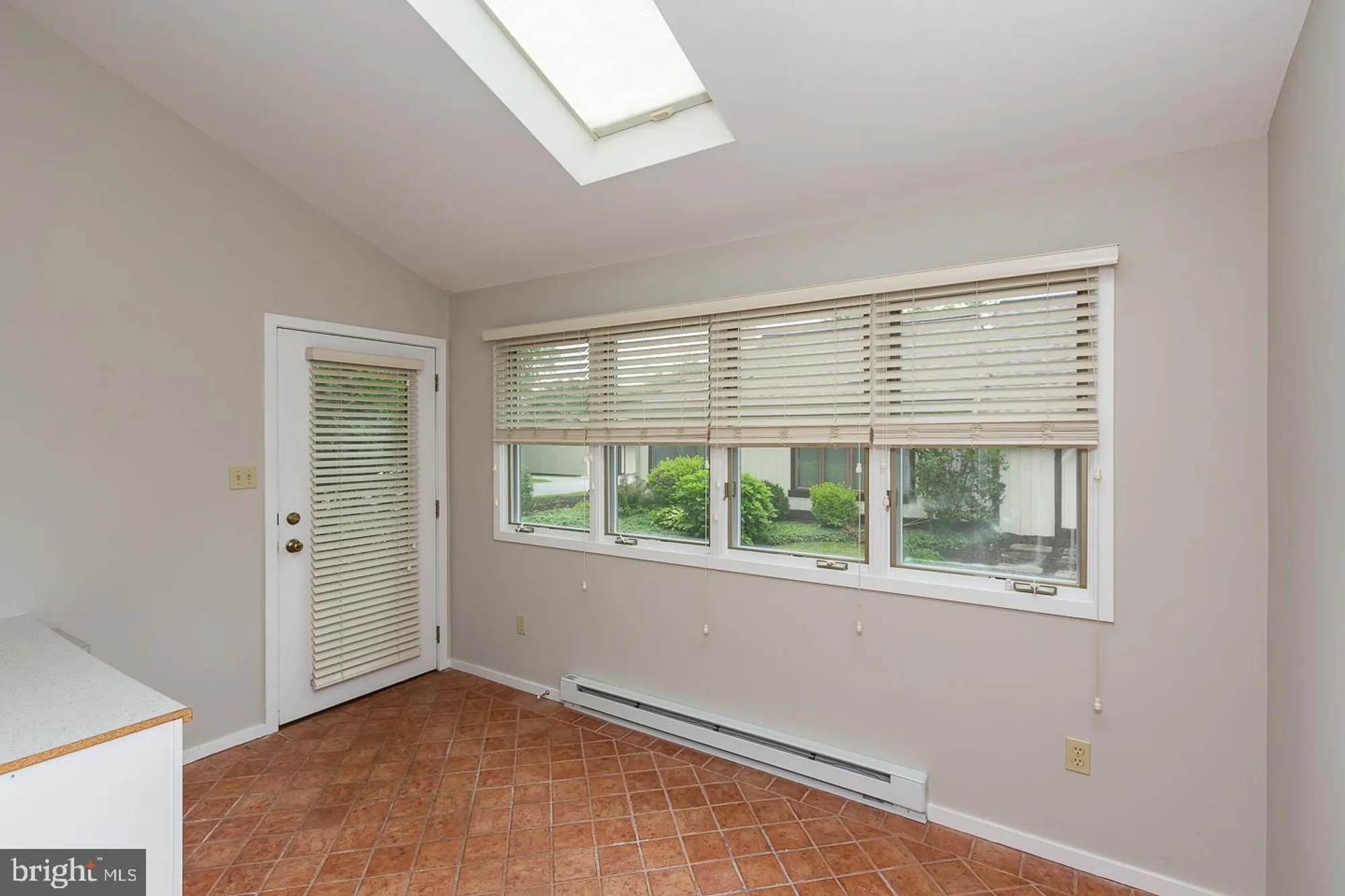 Property Slideshow image 18 of 43 | 331 devon way # 331, West Chester, PA, 19380