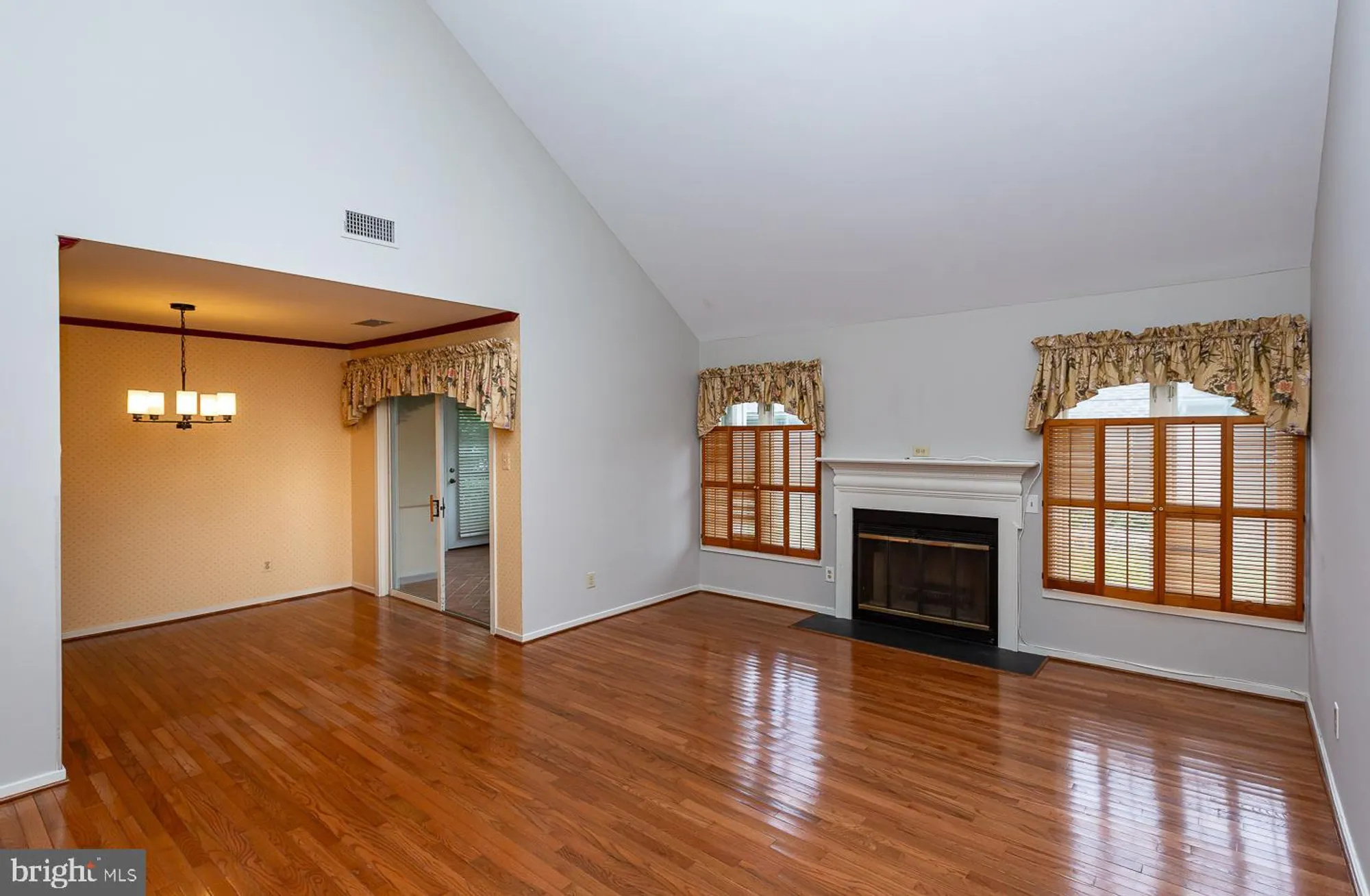 Property Slideshow image 6 of 43 | 331 devon way # 331, West Chester, PA, 19380