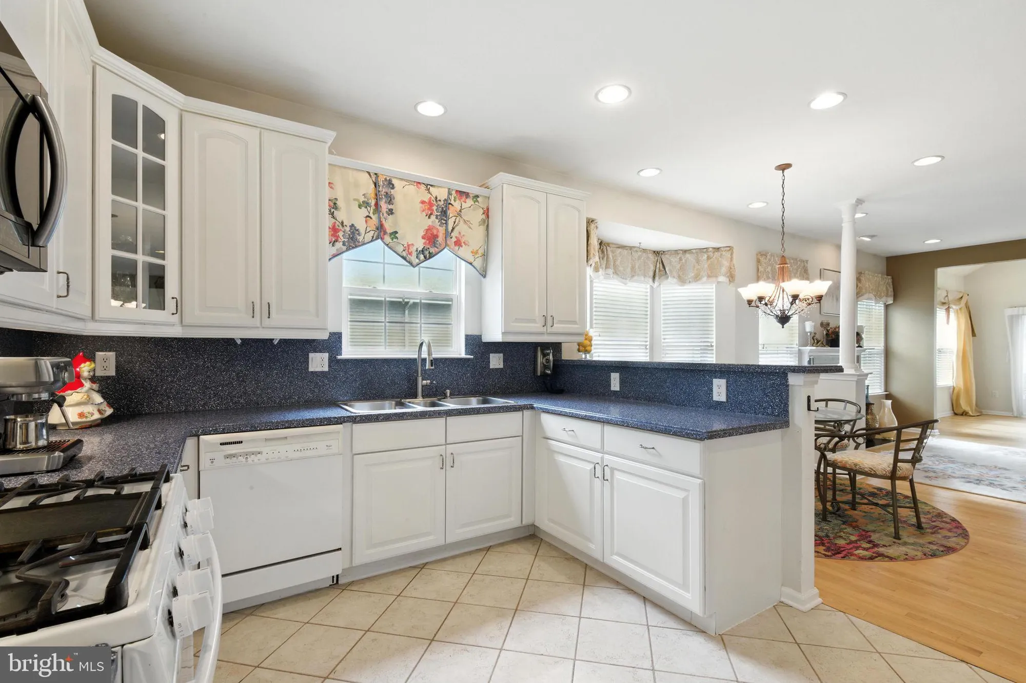 Property Slideshow image 10 of 52 | 2 cypress ct, Little Egg Harbor Twp, NJ, 08087