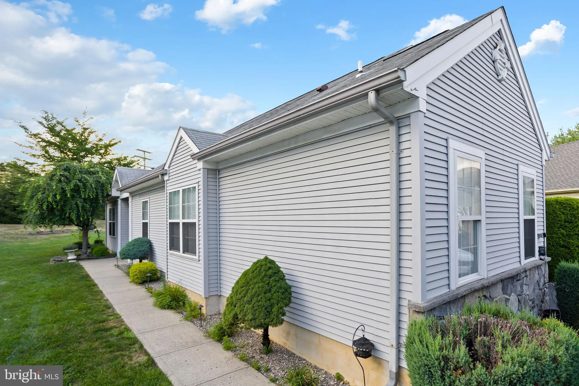 Property Slideshow image 2 of 28 | 47 gabriella cir, Manchester, NJ, 08759