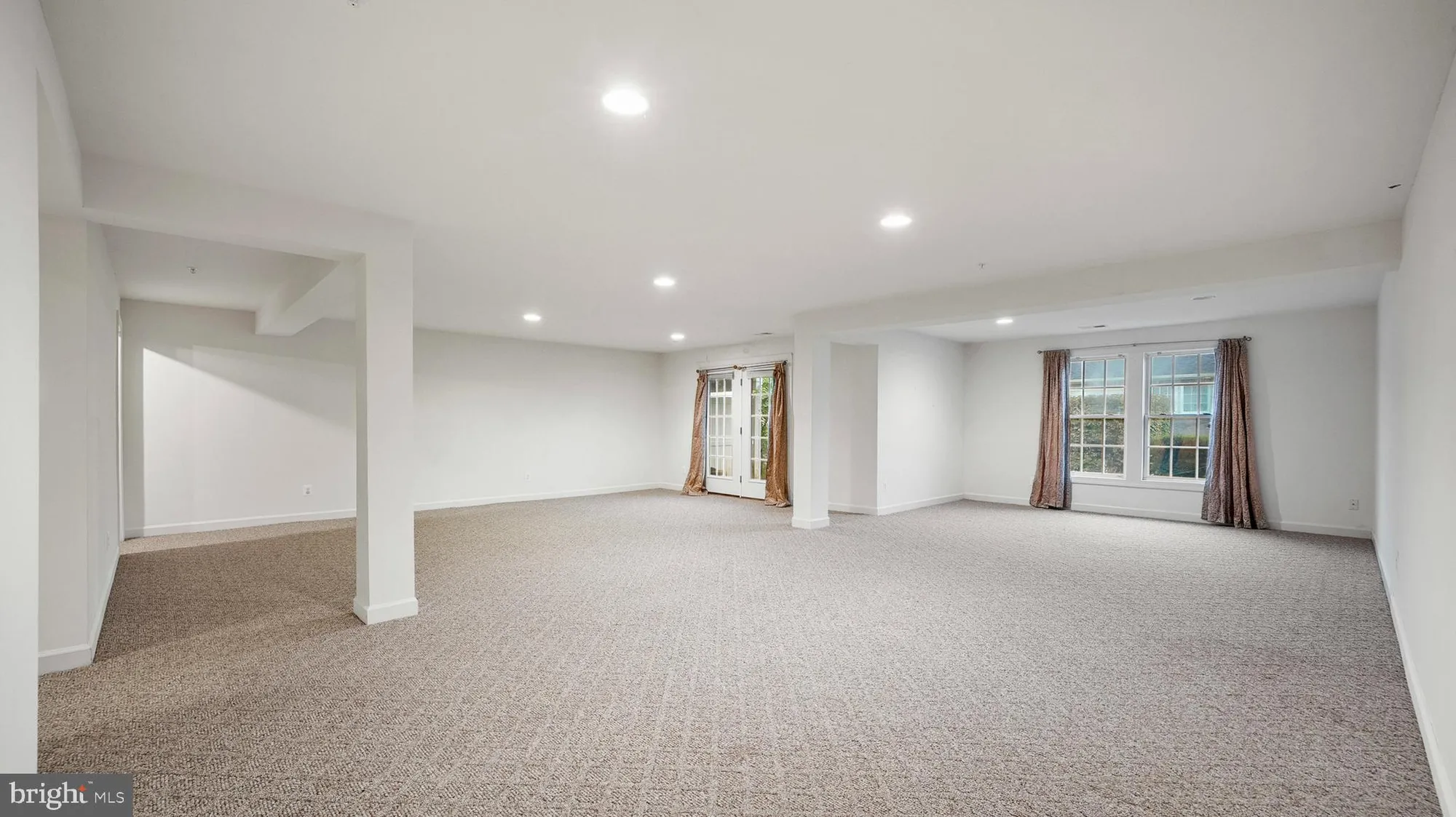 Property Slideshow image 27 of 35 | 8523 snowreath rd # 8523, Baltimore, MD, 21208