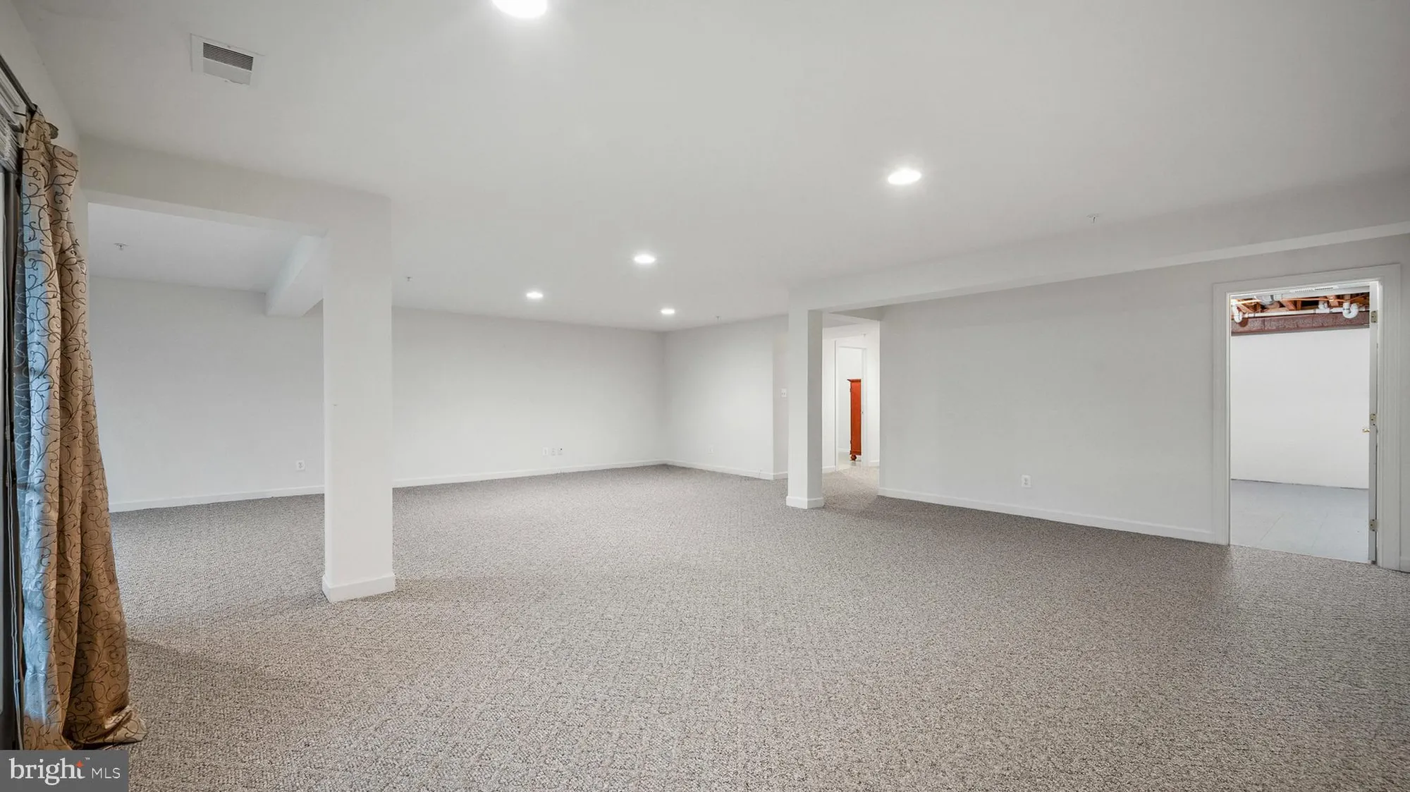 Property Slideshow image 28 of 35 | 8523 snowreath rd # 8523, Baltimore, MD, 21208