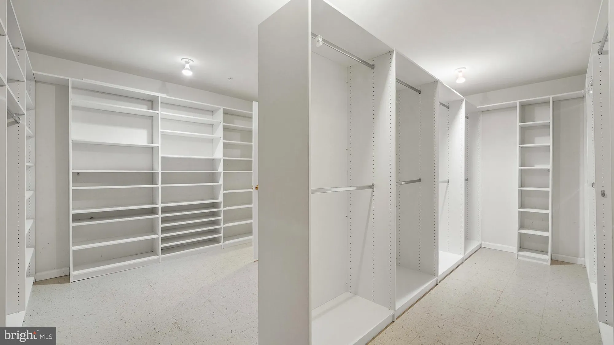 Property Slideshow image 30 of 35 | 8523 snowreath rd # 8523, Baltimore, MD, 21208