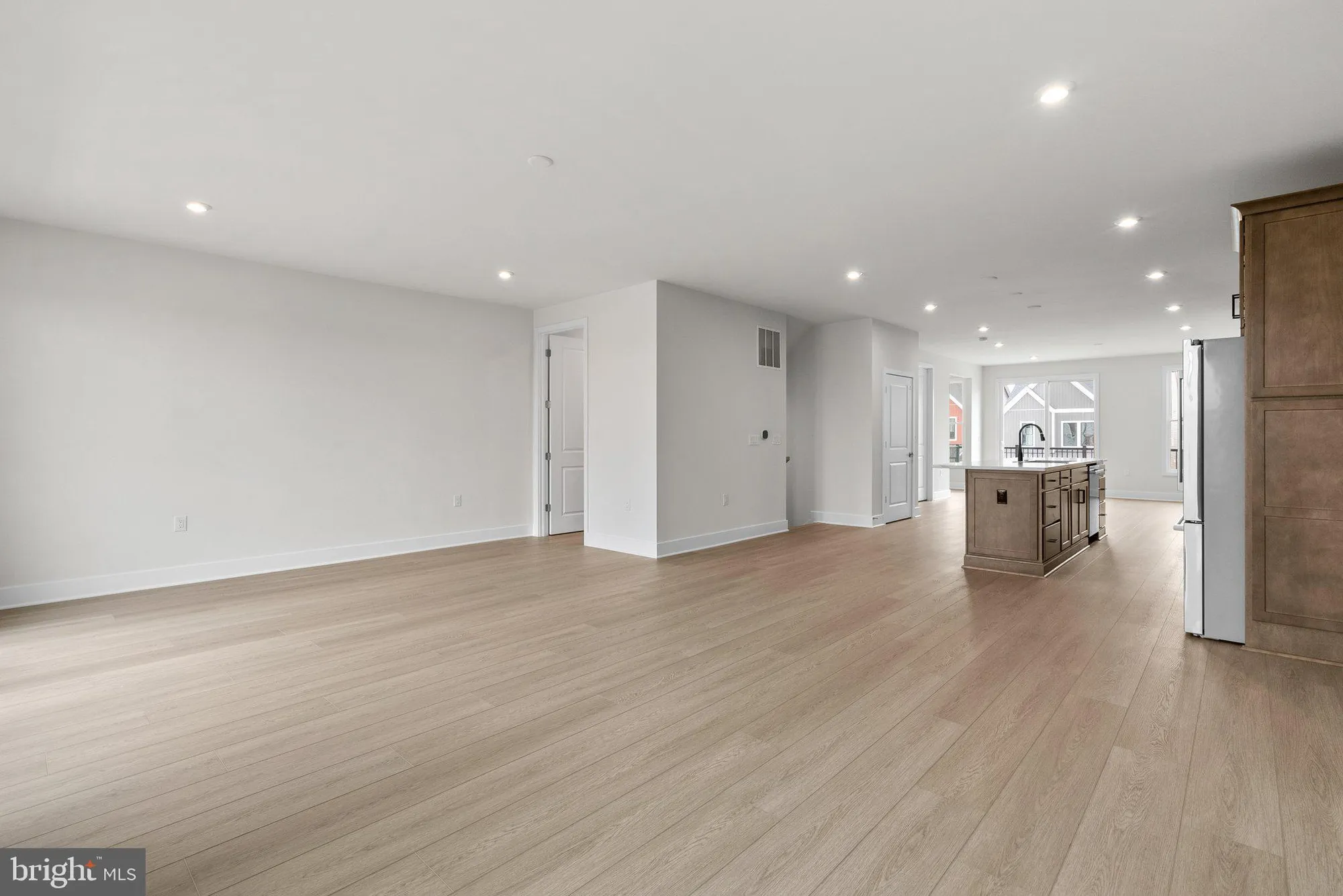 Property Slideshow image 13 of 30 | 44486 lowestoft sq, Ashburn, VA, 20147