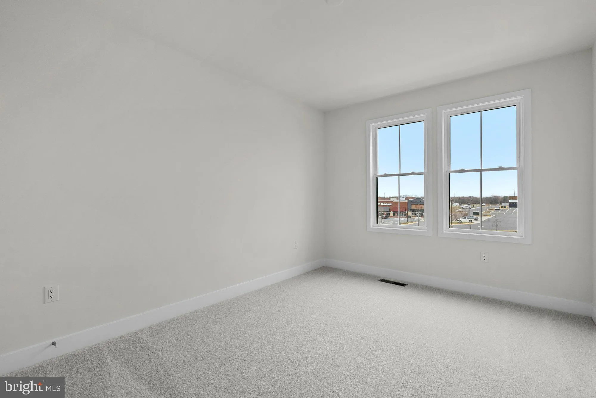 Property Slideshow image 24 of 30 | 44486 lowestoft sq, Ashburn, VA, 20147