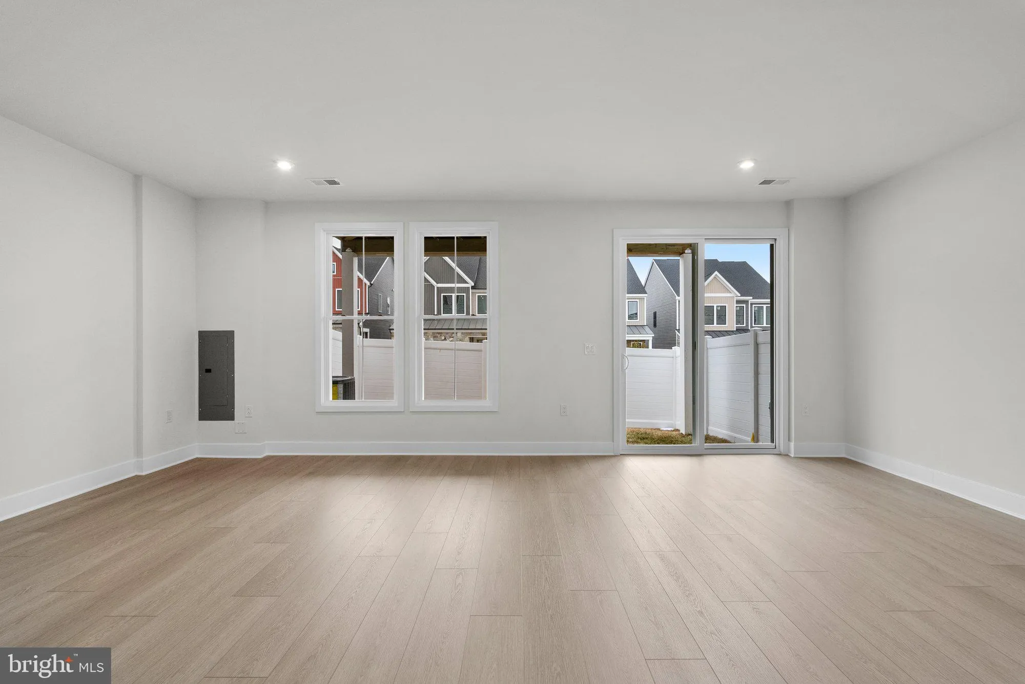 Property Slideshow image 25 of 30 | 44486 lowestoft sq, Ashburn, VA, 20147