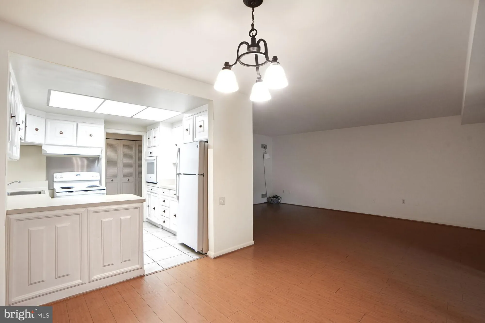 Property Slideshow image 5 of 15 | 3365 s leisure world blvd 95-1c, Silver Spring, MD, 20906