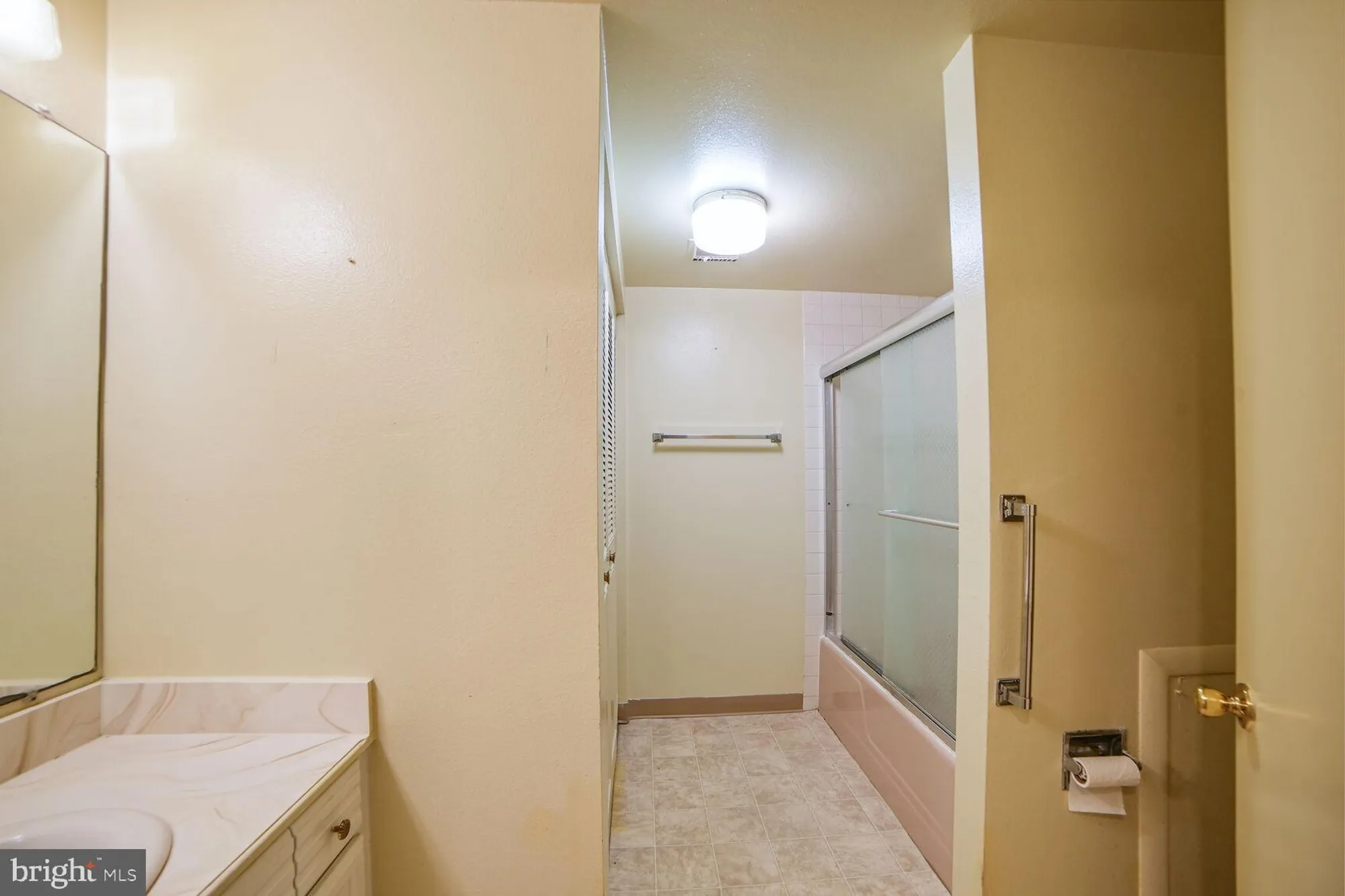 Property Slideshow image 9 of 15 | 3365 s leisure world blvd 95-1c, Silver Spring, MD, 20906