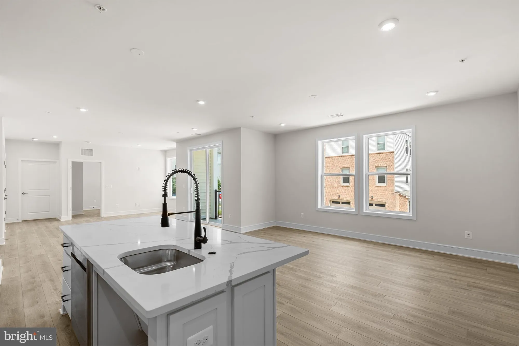 Property Slideshow image 9 of 28 | 23640 bolton crescent ter # 13-204, Ashburn, VA, 20148