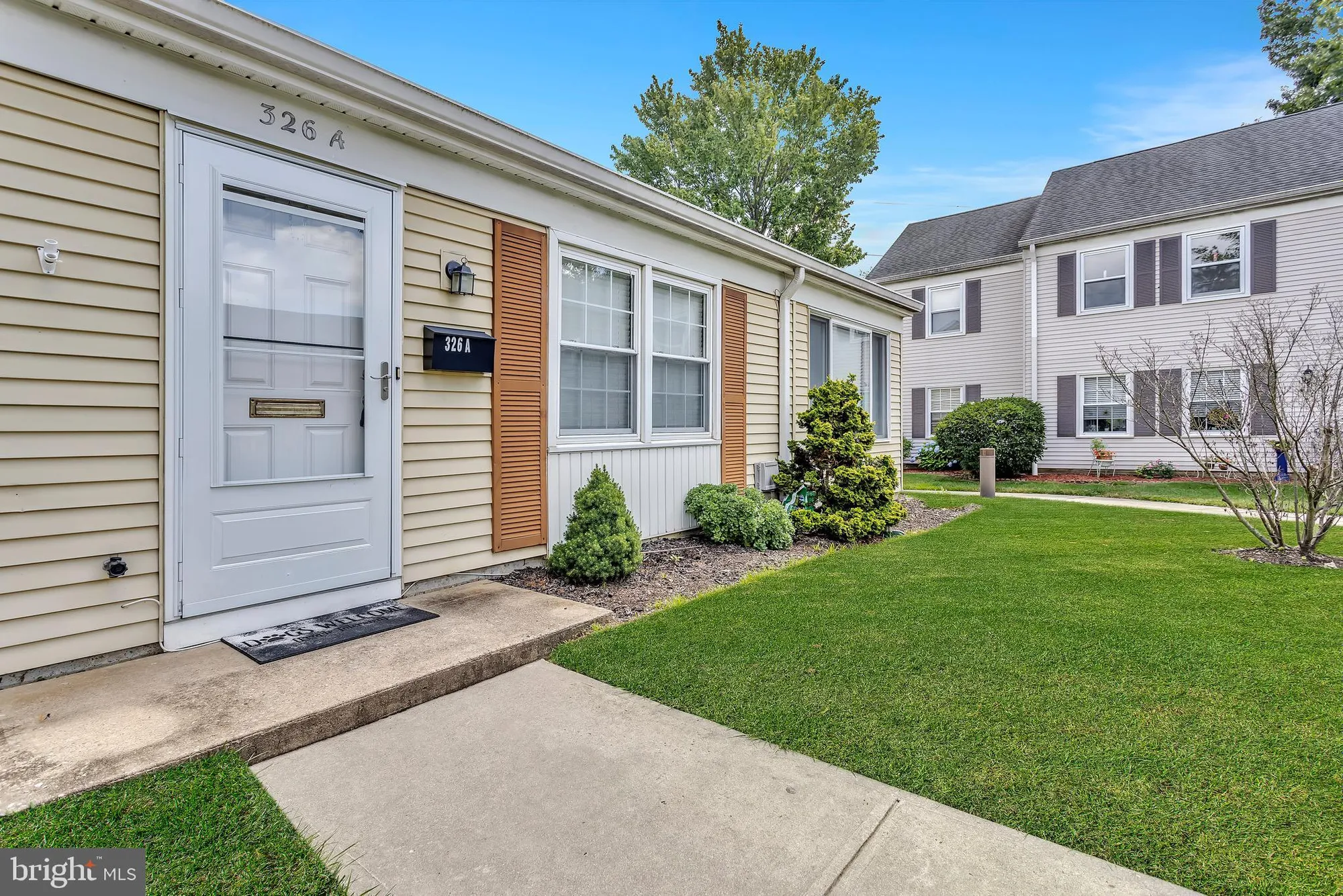 Property Slideshow image 4 of 26 | 326 nantuckett ln a, Monroe Township, NJ, 08831