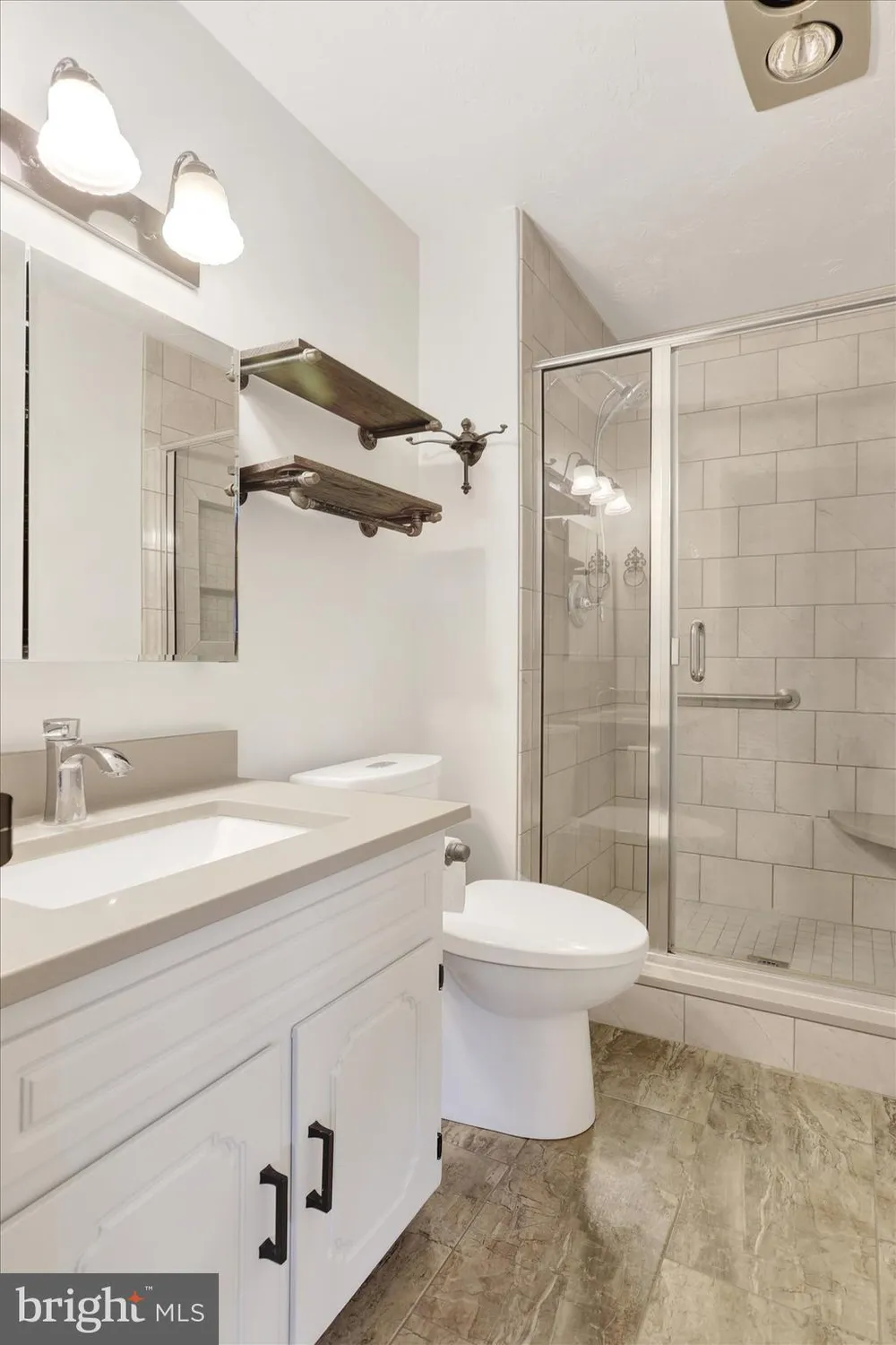 Property Slideshow image 14 of 26 | 5860 fairway dr w apt 4, Fayetteville, PA, 17222