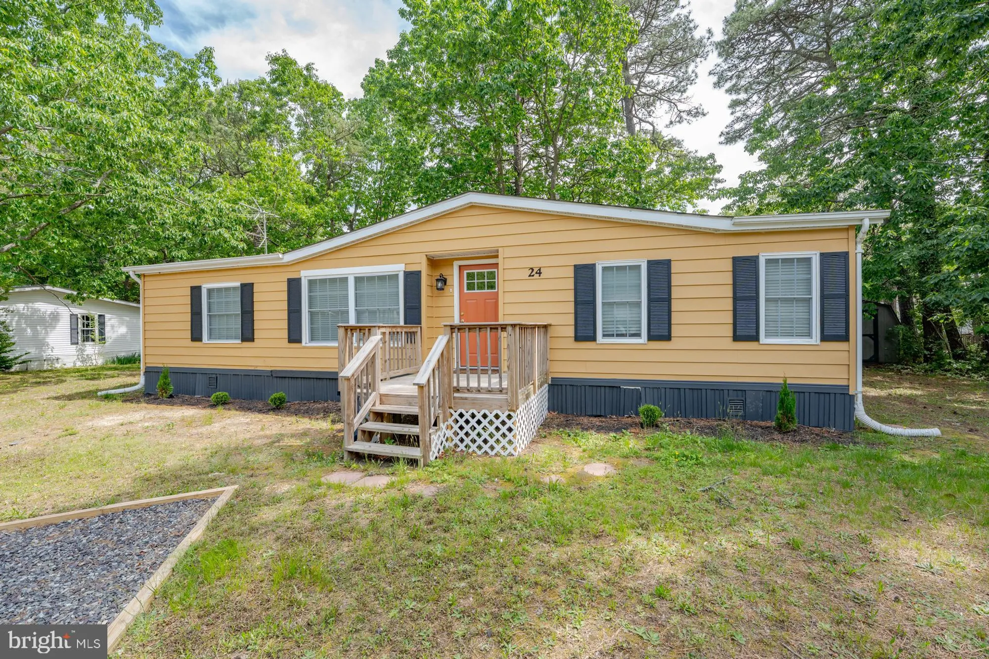 Property Slideshow image 6 of 60 | 24 holly ct, Mays Landing, NJ, 08330