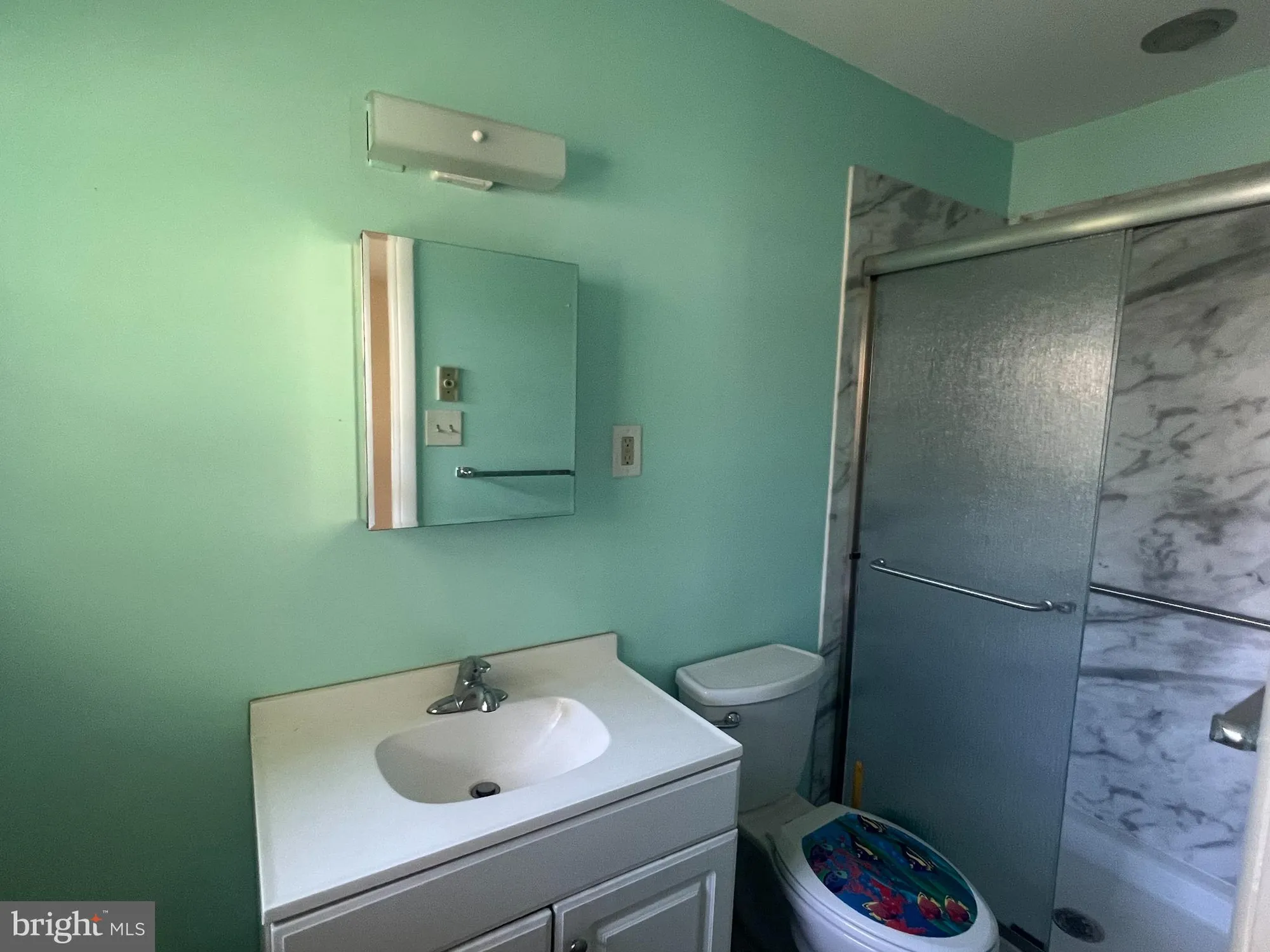 Property Slideshow image 23 of 28 | 1099a argyll cir, Lakewood, NJ, 08701