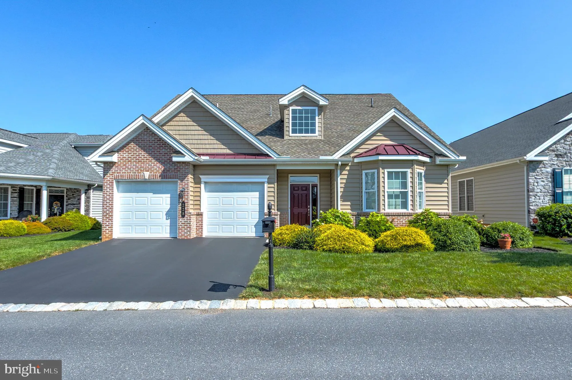 Property Slideshow image 1 of 34 | 228 loyal dr, Mechanicsburg, PA, 17050