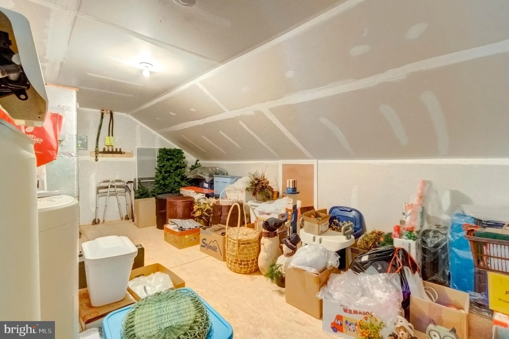 Property Slideshow image 29 of 34 | 228 loyal dr, Mechanicsburg, PA, 17050