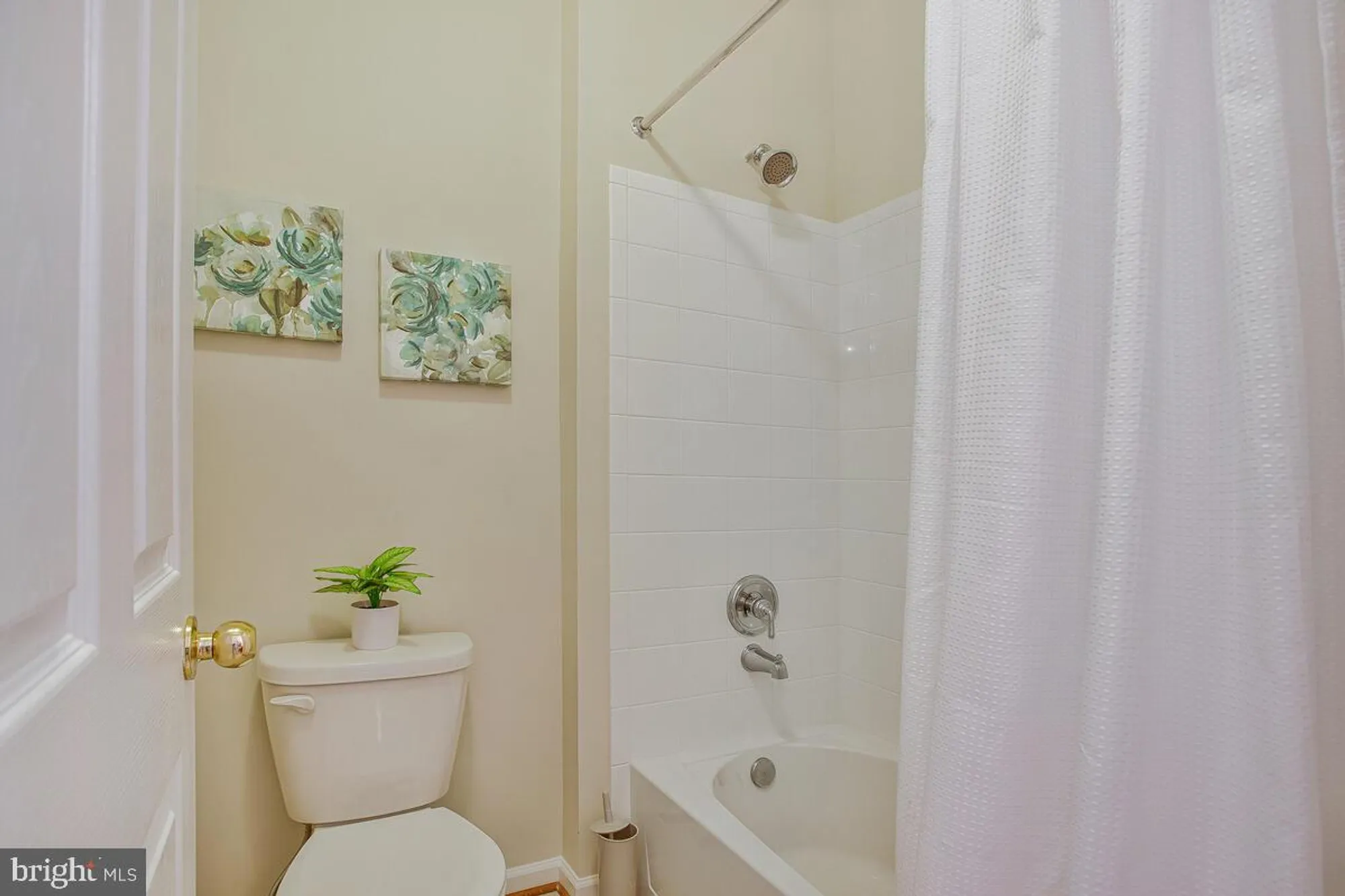 Property Slideshow image 35 of 75 | 8861 shining oceans way 27, Columbia, MD, 21045